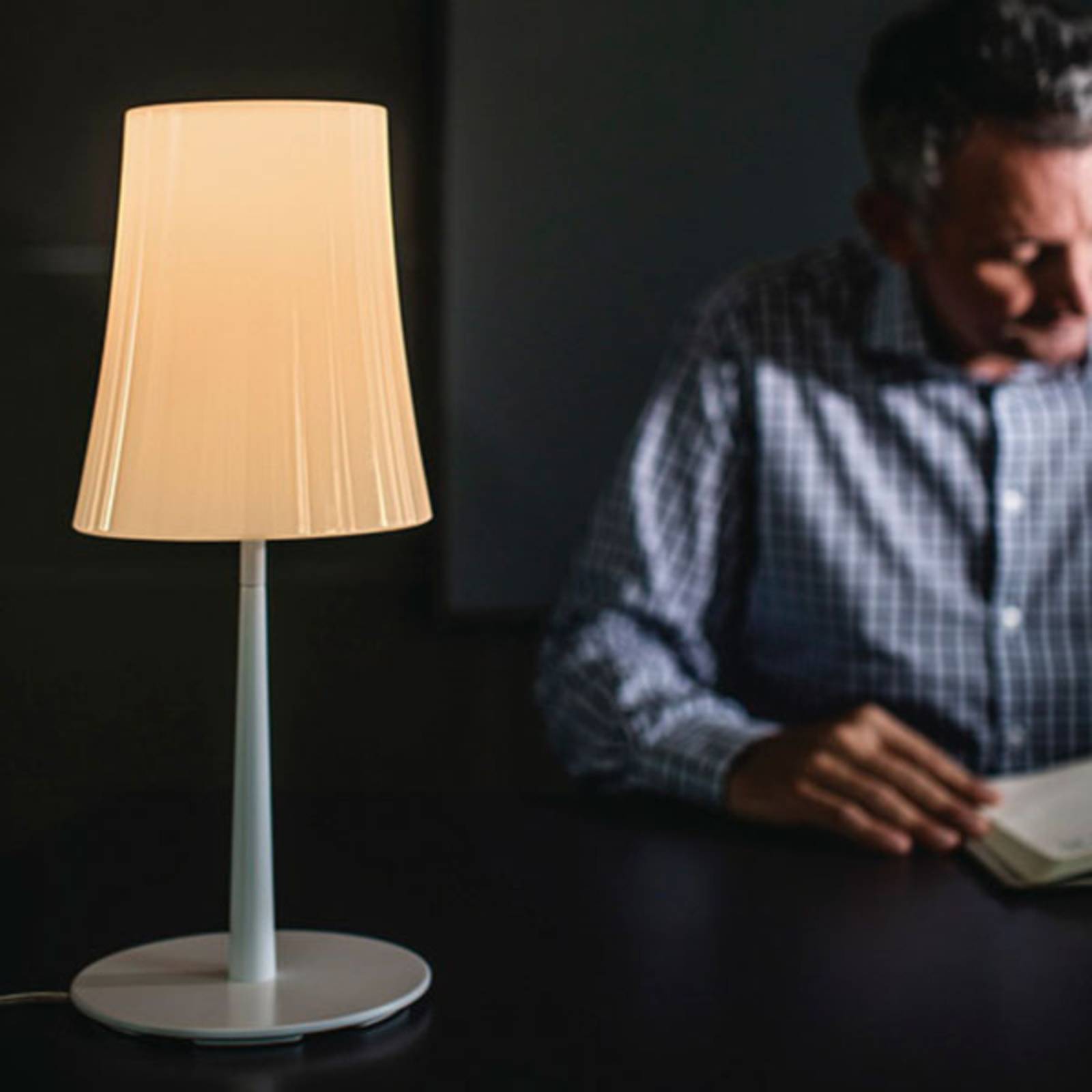 FOSCARINI Foscarini Birdie Easy table lamp white, for Living / Dining Room, polycarbonate, painted steel, E27, 57 W, energy efficiency: A++, H: 43 cm