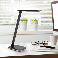 LED-bordlampe MAULjazzy, sort, højde 43 cm, dæmpbar USB-port