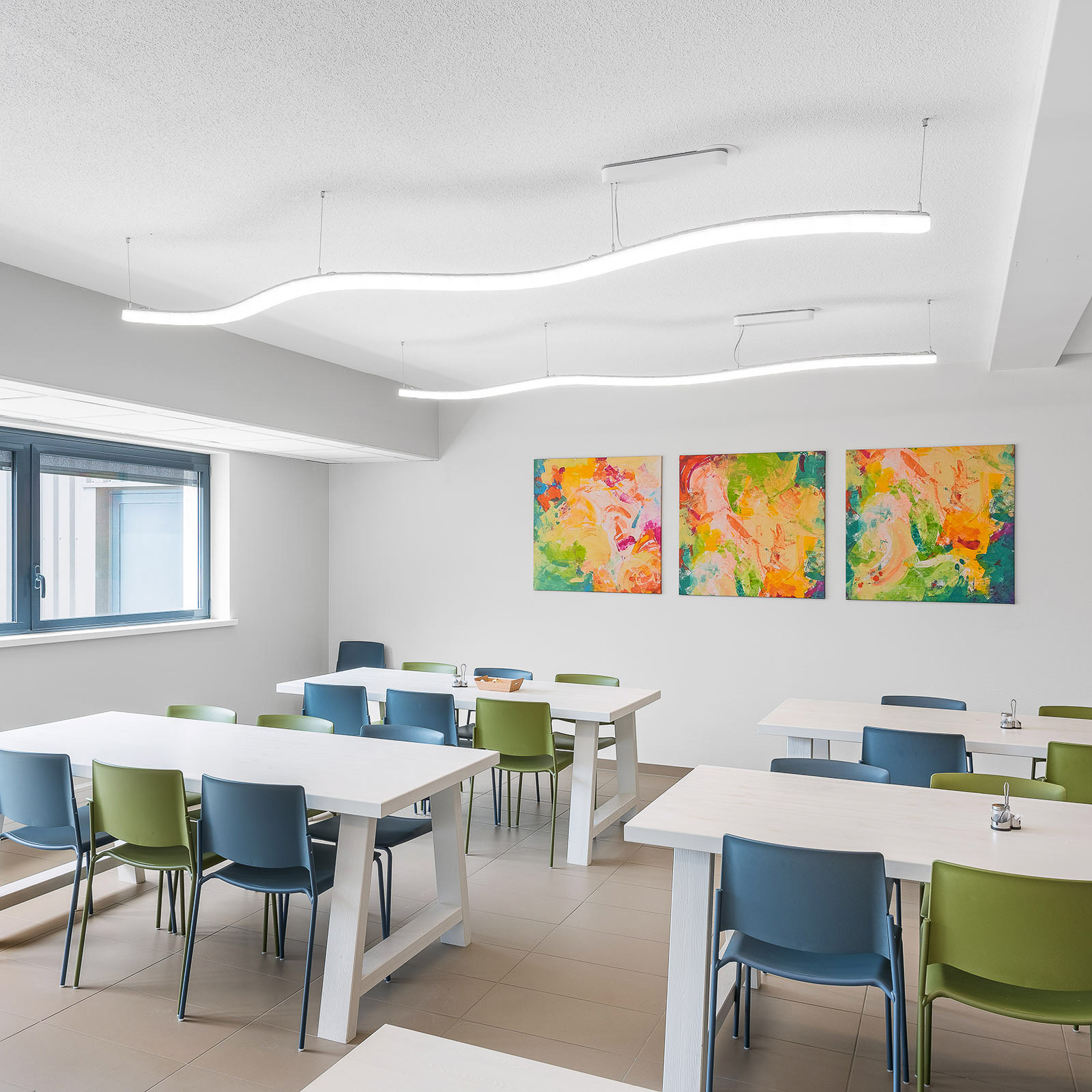Regent Wiggle LED-Lichtleiste DALI 300cm 96W