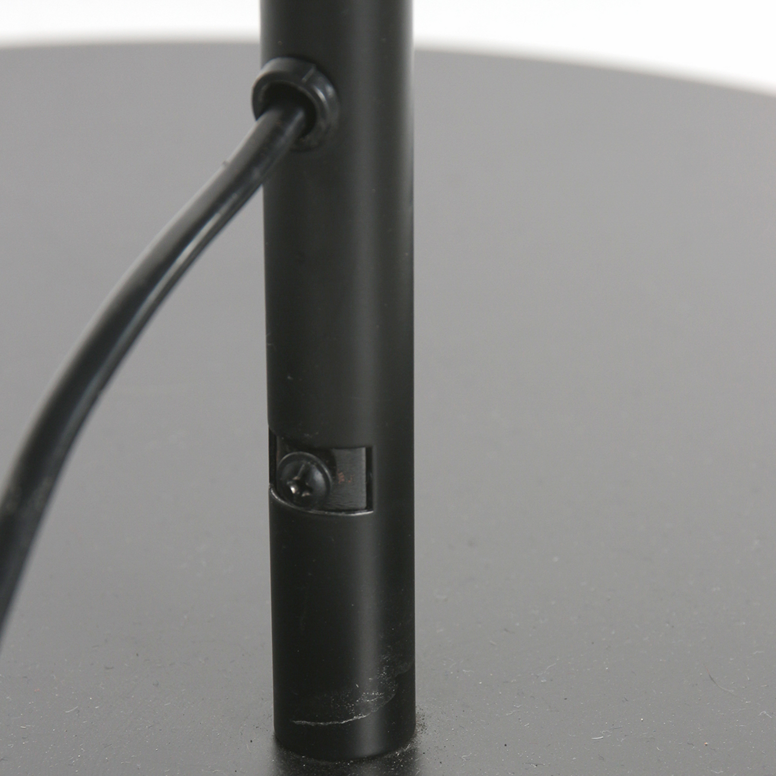 Ív világítás Curve, fekete, bambuszrudakkal ellátott búra, Ø 60 cm