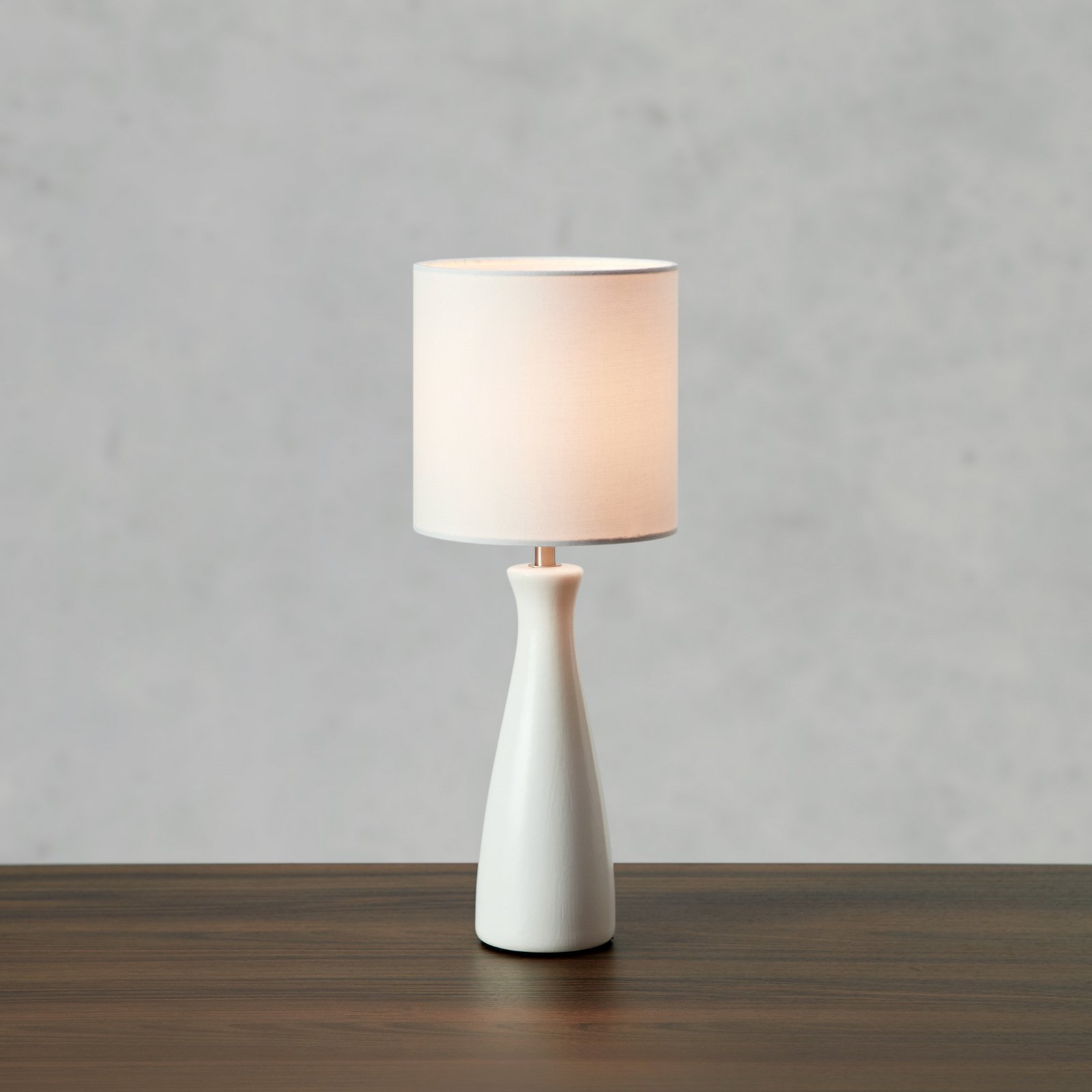 Markslöjd Birillo table lamp, white, textile/ceramic, E14