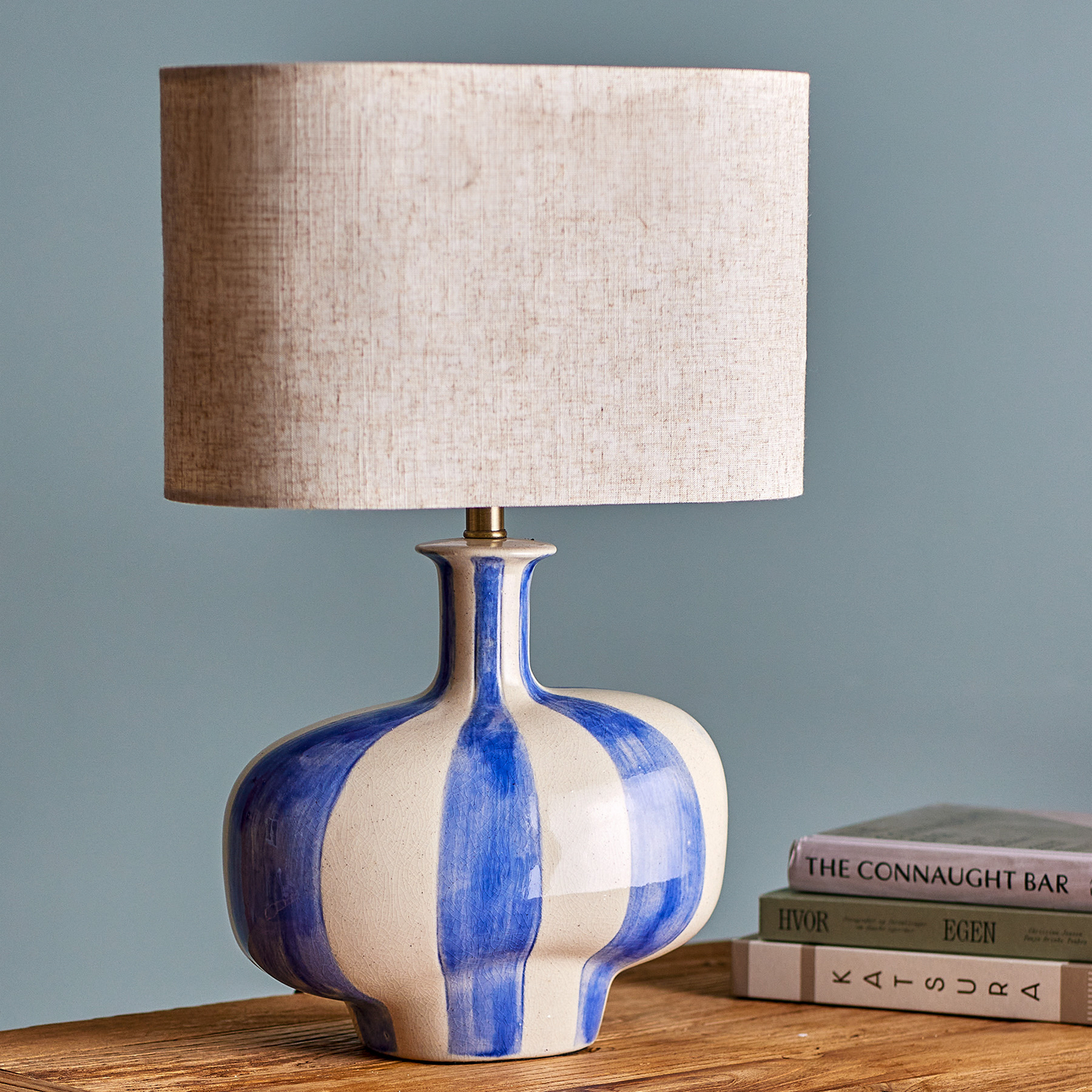Lampada da tavolo Alida, color crema/blu, altezza 46 cm - Bloomingville