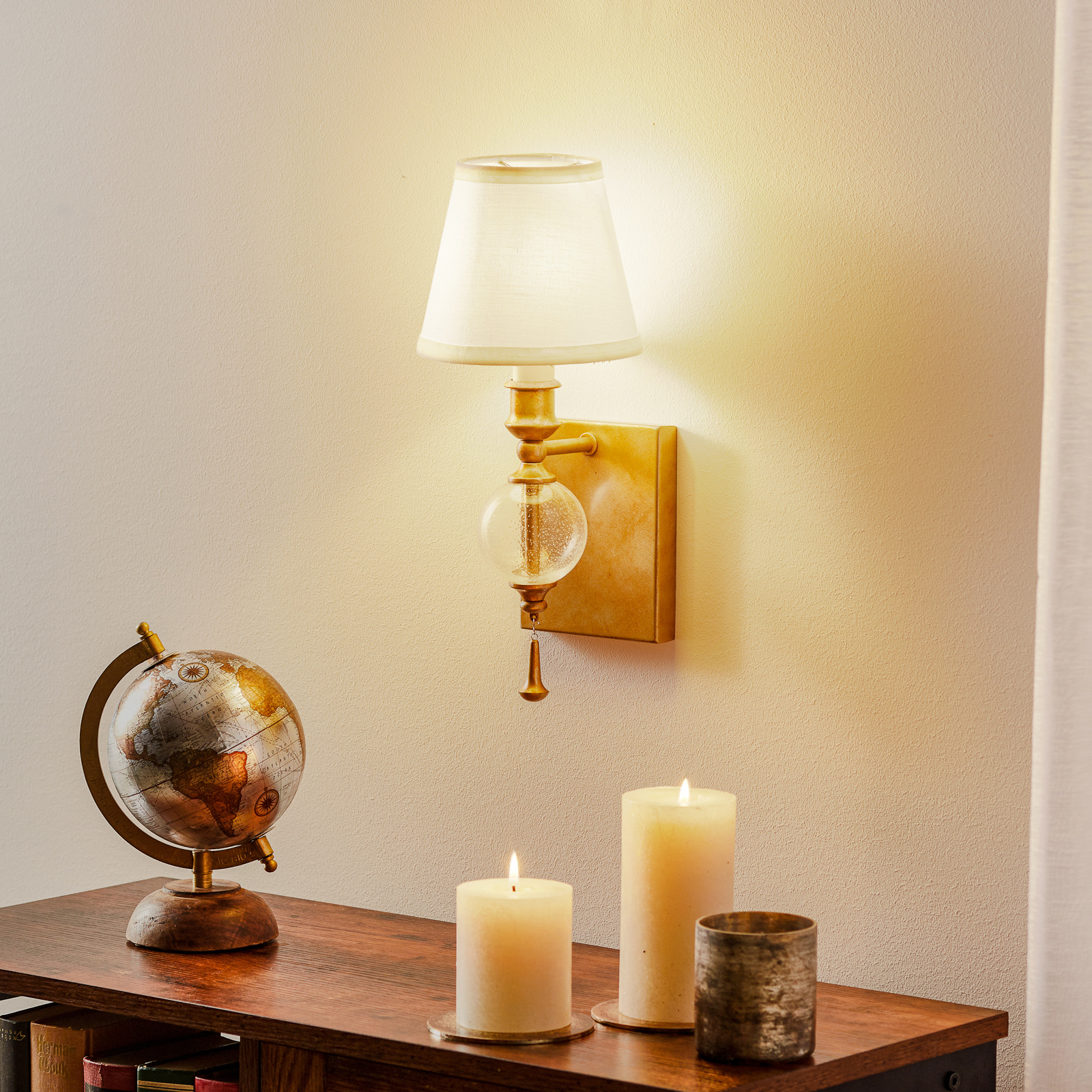 Argento - lámpara de pared para una hermosa luz