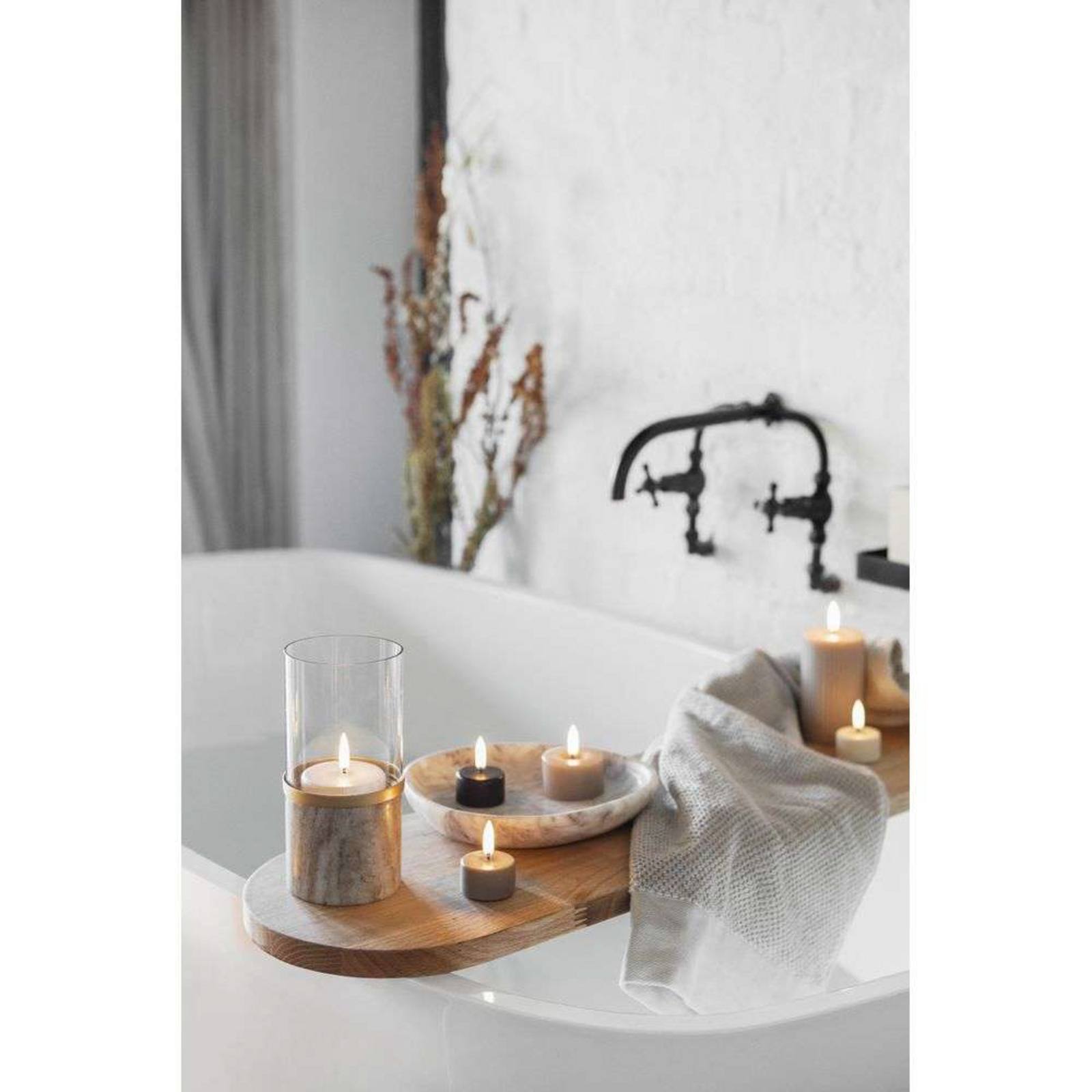 Tea Light Maxi LED Nordic White 6,1 x 2,2 cm - Uyuni Lighting