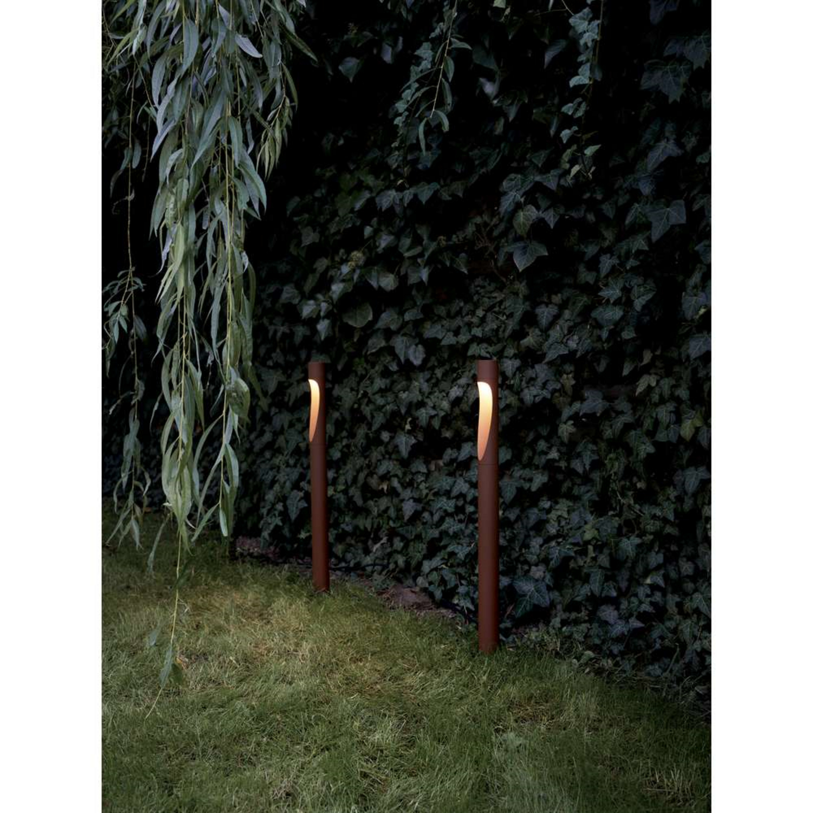 Flindt Garden Lámpara Jardín Long LED 2700K con Anclaje Corten - Louis Poulsen