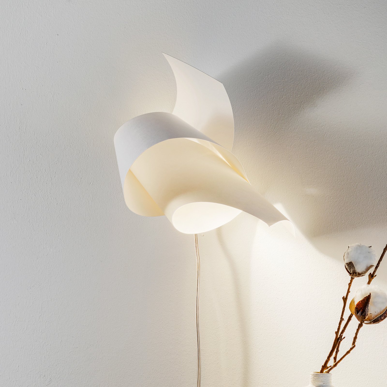 Ingo Maurer Oop's 2 wall light made of paper