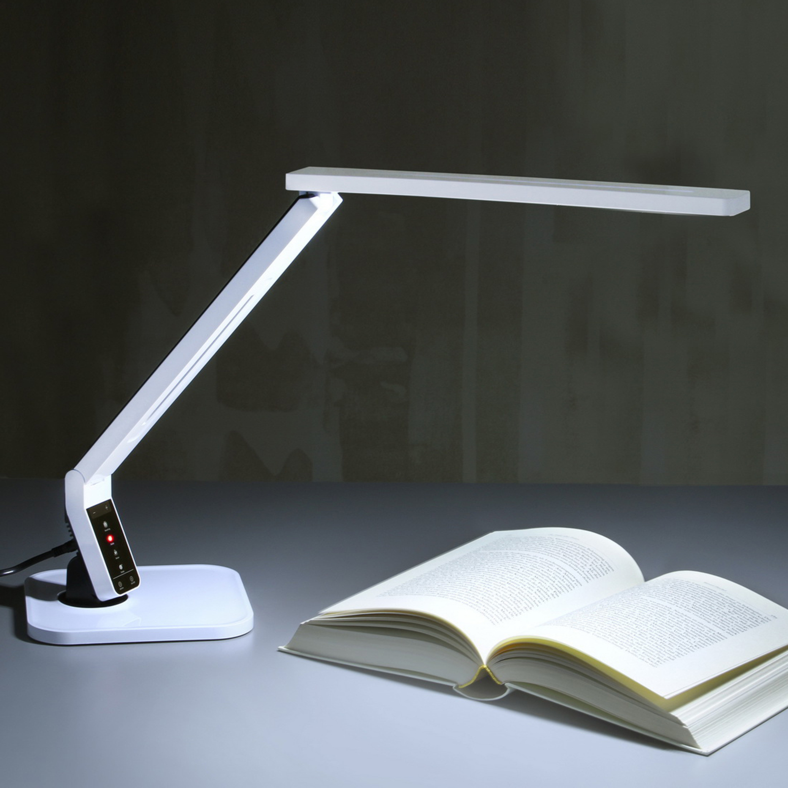 Bardzo nowoczesna lampka na biurko LED Eleni biala