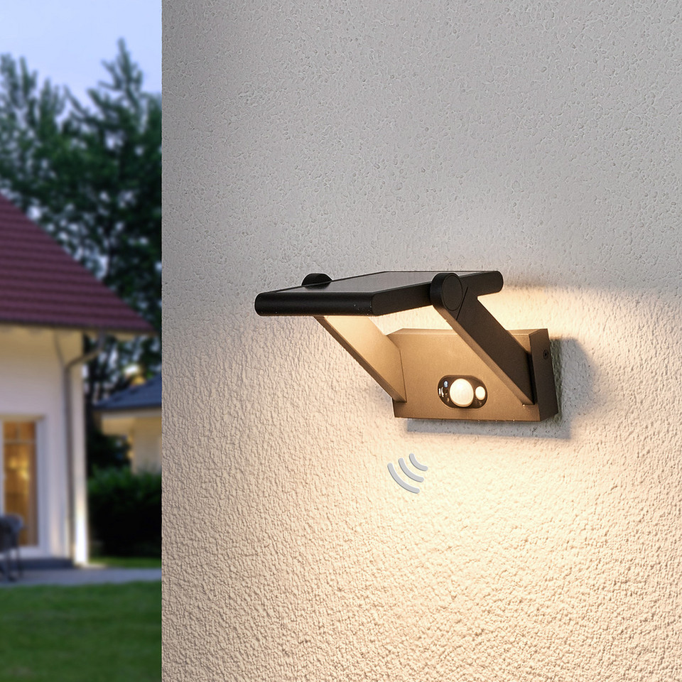 Lucande Vakerian Solcelle Vägglampa w/Sensor, svart från Lucande