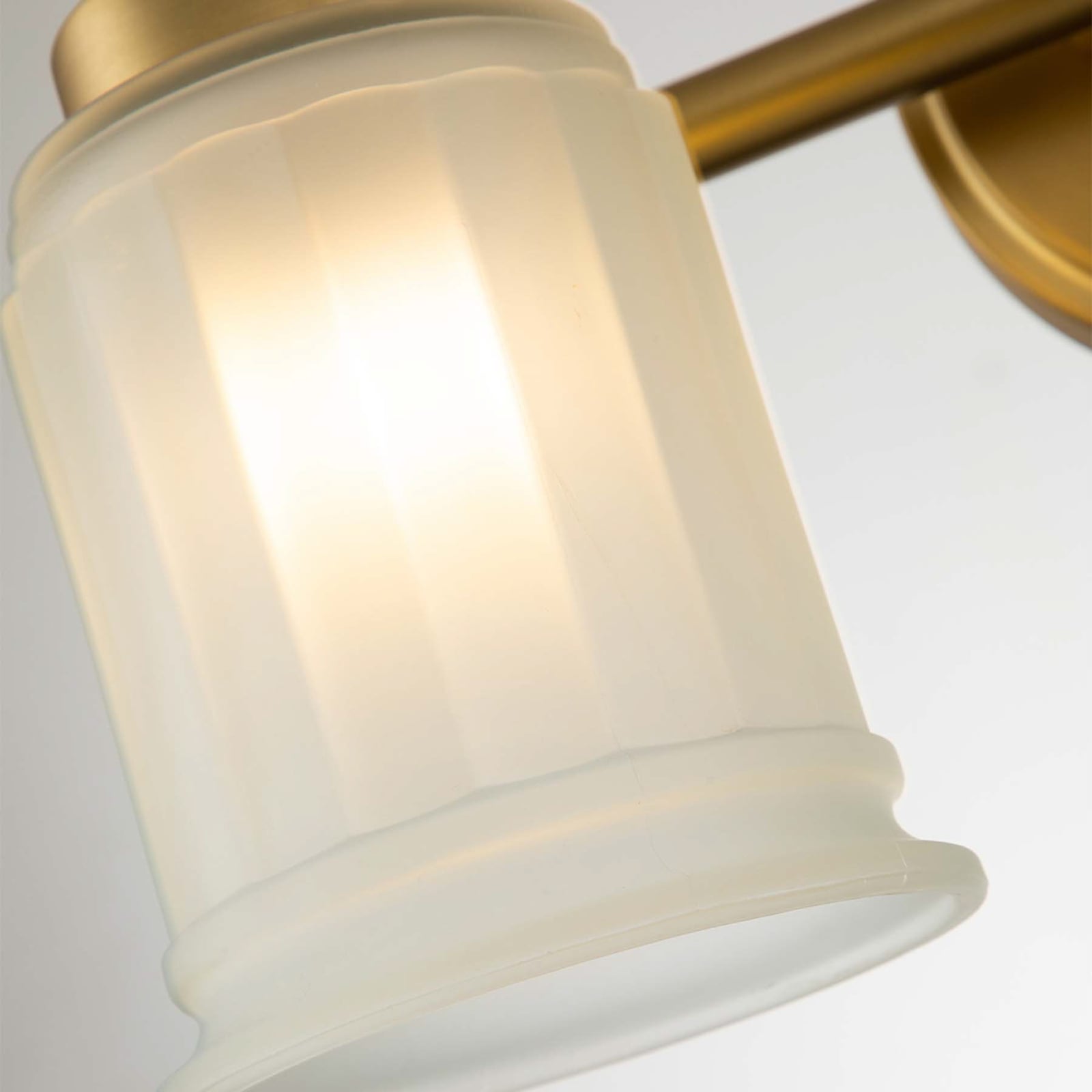 Lampa ścienna Swell z mosiądzu, 2-punktowa, ze szkłem, IP44, G9 – QUOIZEL