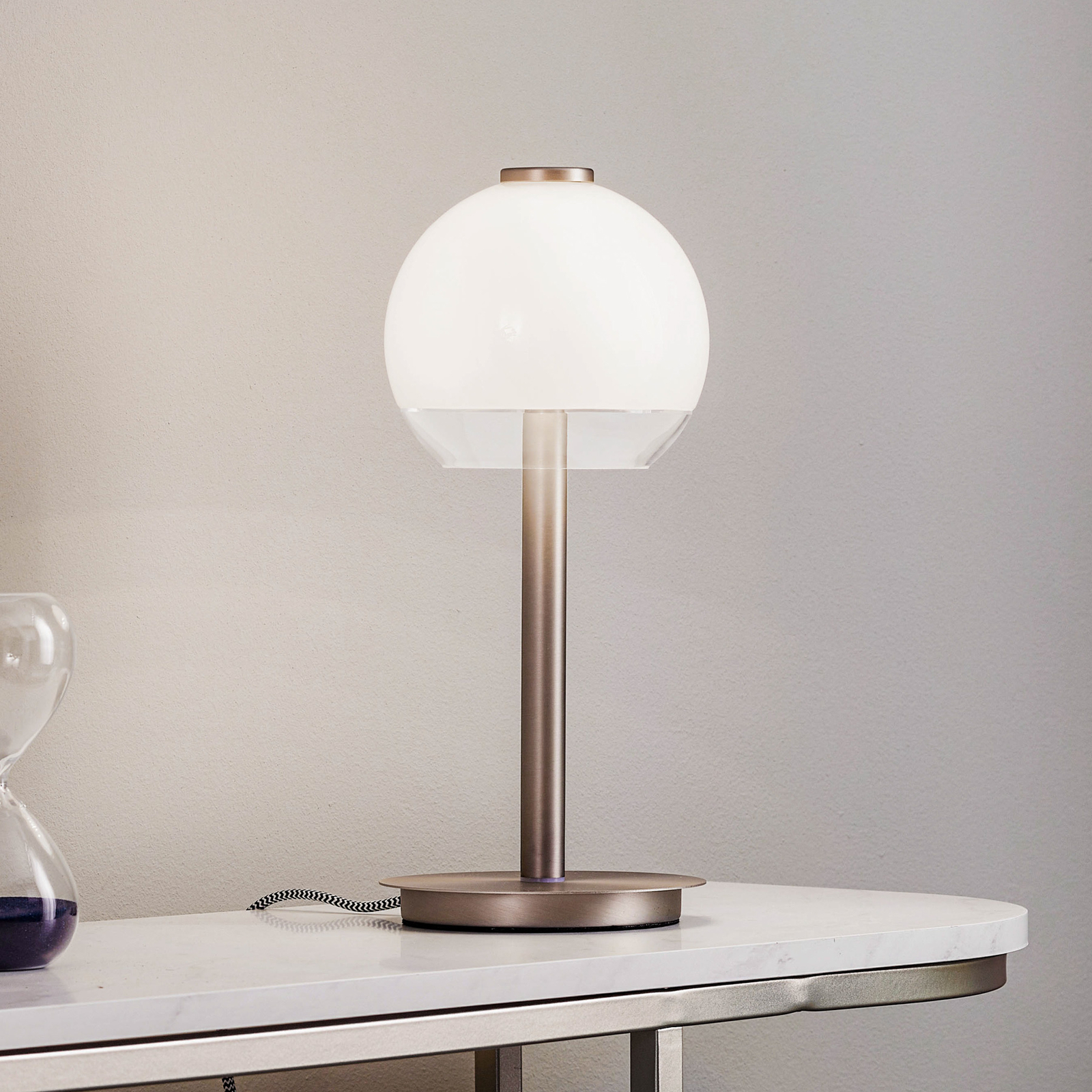 Bopp Flavor LED stolní lampa s dotykovým stmívačem