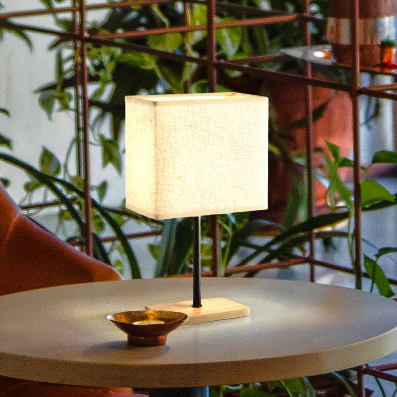 Image of FH Lighting Lampe de table Kate abat-jour tissu, chêne naturel 4052231502569