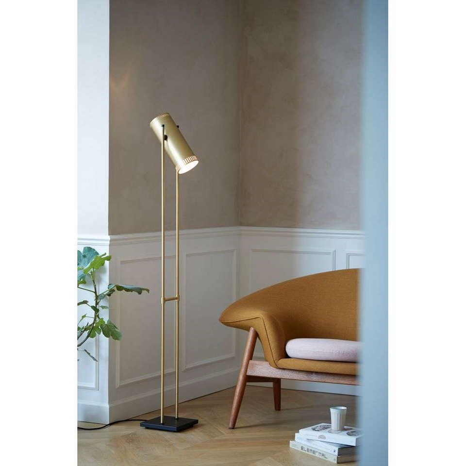 Warm Nordic Trombone Golvlampa, guld / mässing från Warm Nordic