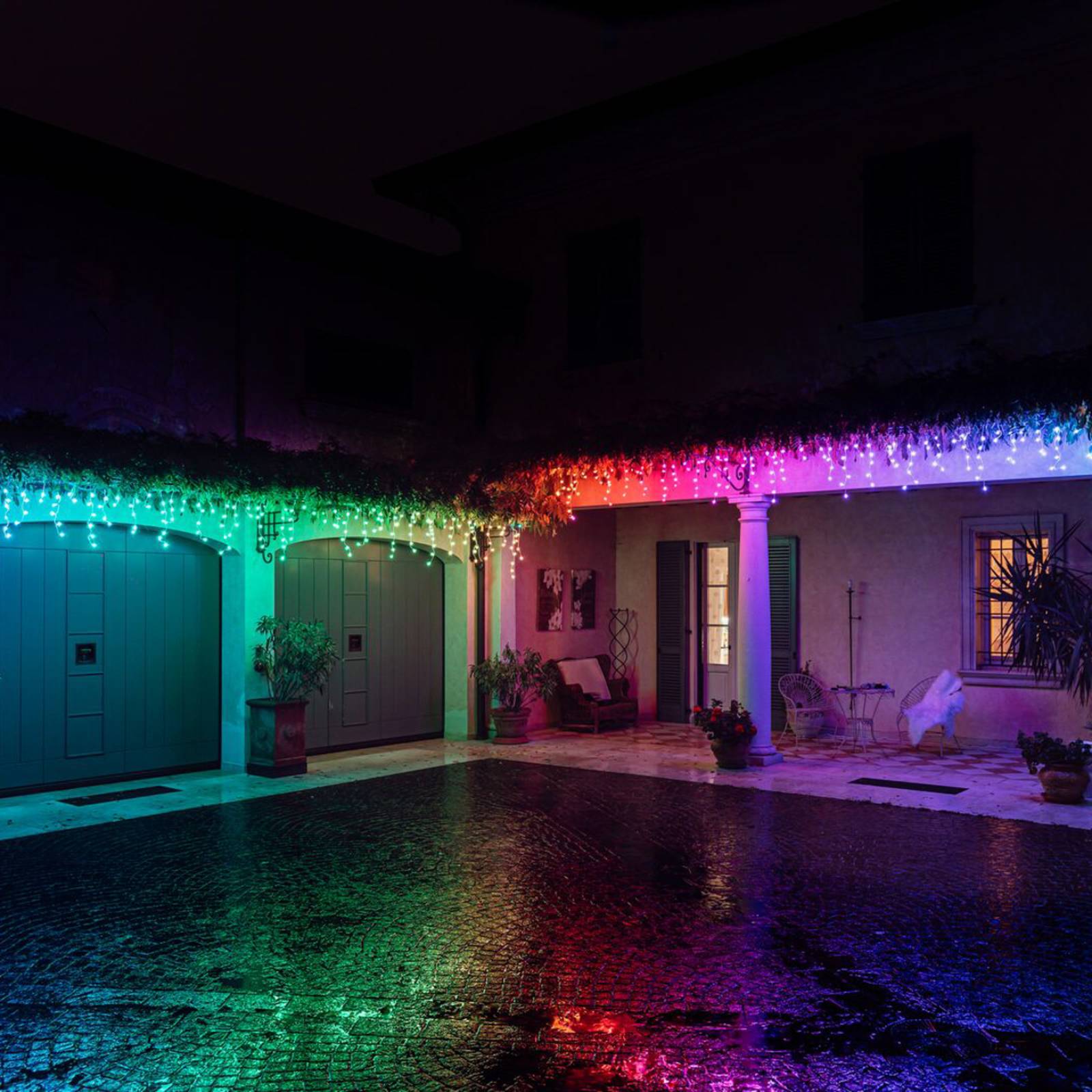 Twinkly Icicle Led Curtain Light Rgbw, 190 Leds