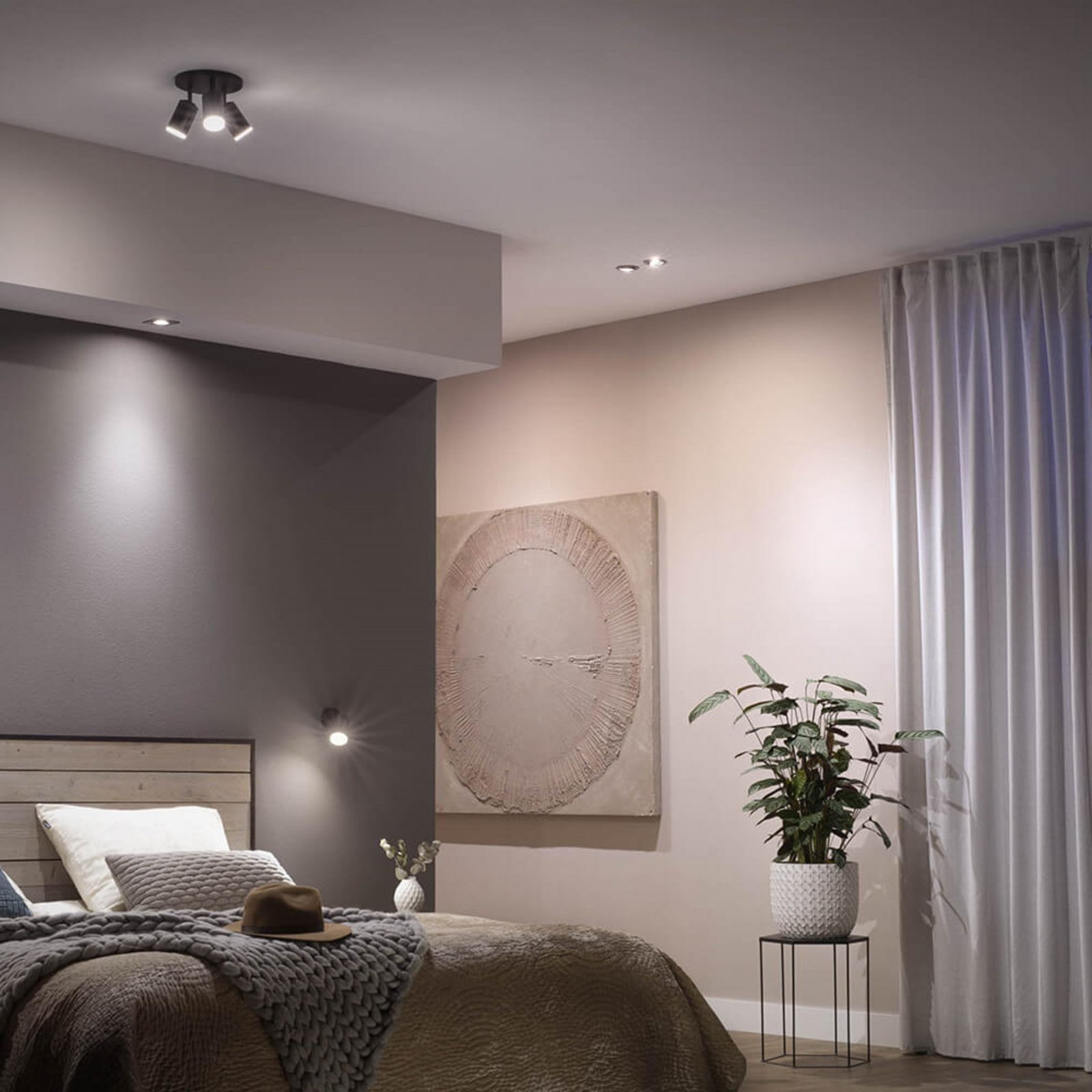 Fugato Singur Spot Plafonieră Bluetooth White/Color Amb. Black - Philips Hue