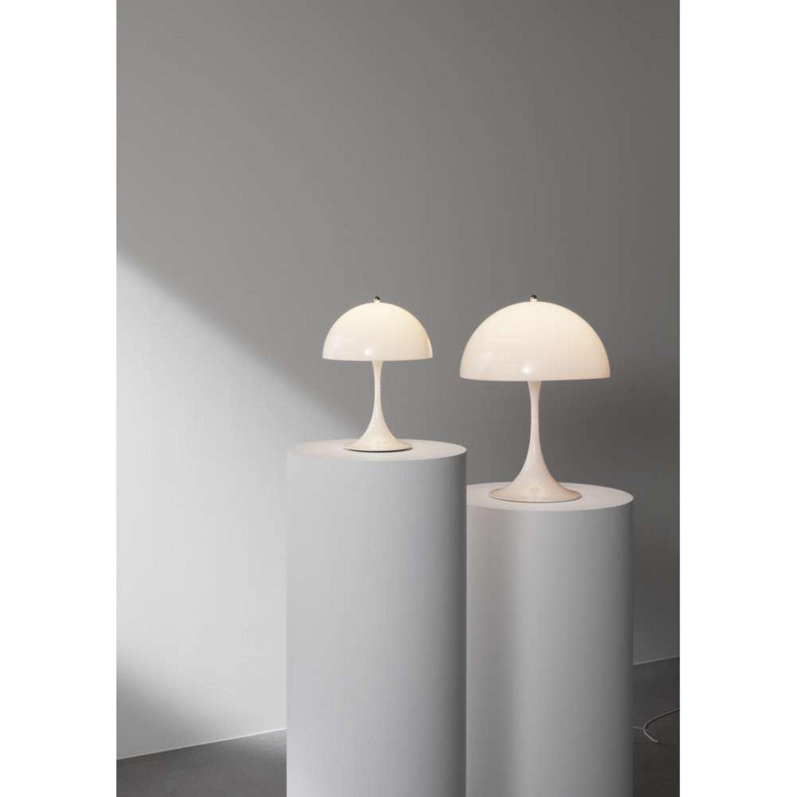 Panthella 250 Portable Table Lamp Opal - Louis Poulsen