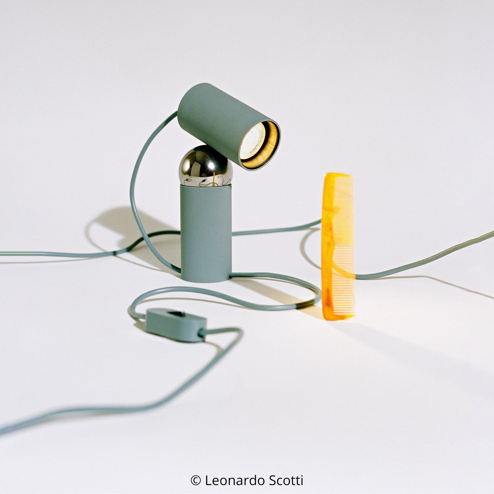 FLOS Bilboquet Tischleuchte, justierbar, GU10-LED