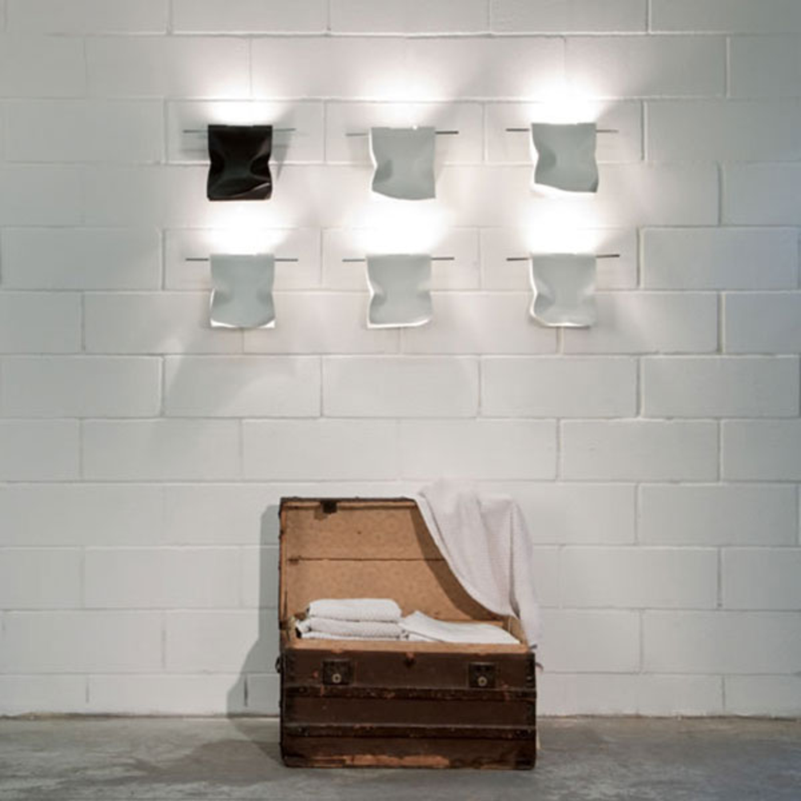 Knikerboker Stendimi - designer LED wall light