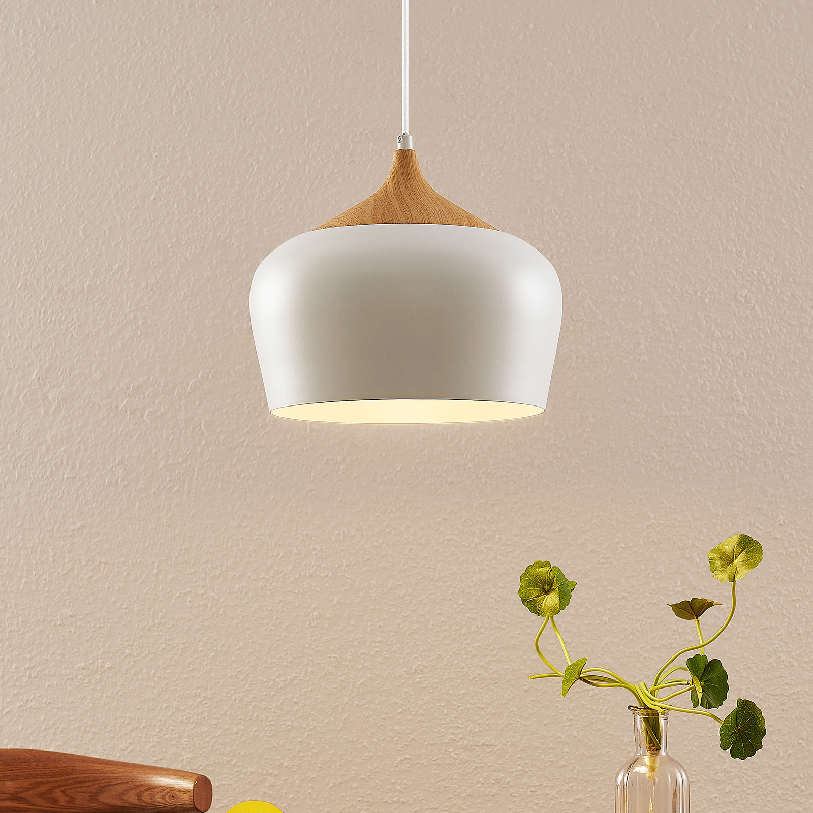 Lindby Vilsera hanging light in white, wood detail