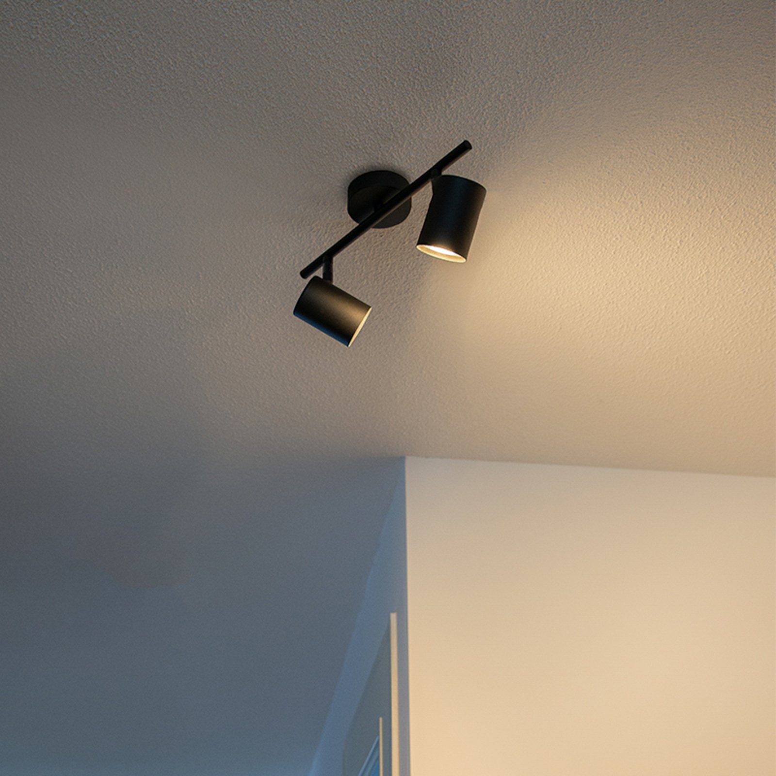 Прожектор за таван Jeana, с две светлини, черен