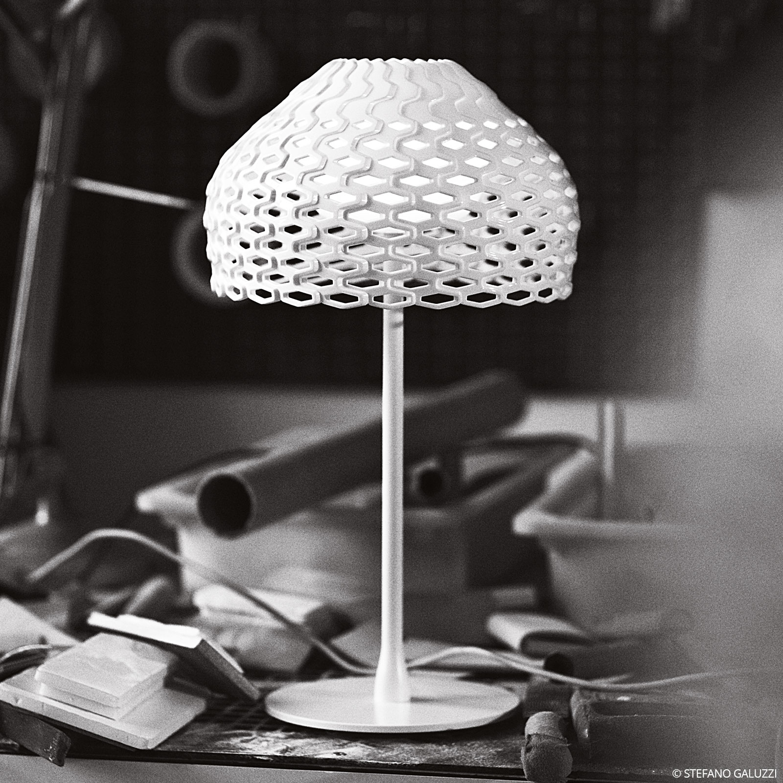 Flos FLOS Tatou T table lamp with dimmer, white, for Living / Dining Room, steel, polycarbonate, E27, 70 W, energy efficiency: A++, H: 50 cm
