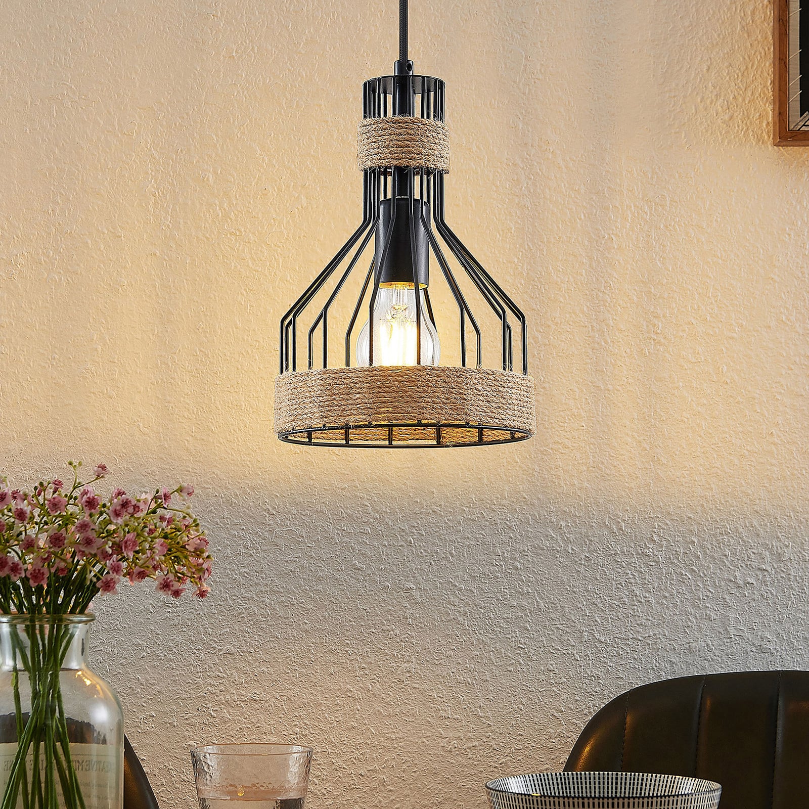 Ivaneska Taklampa Black Lindby - Vardagsrum - Modern - Metall - Med en ljusk&auml;lla