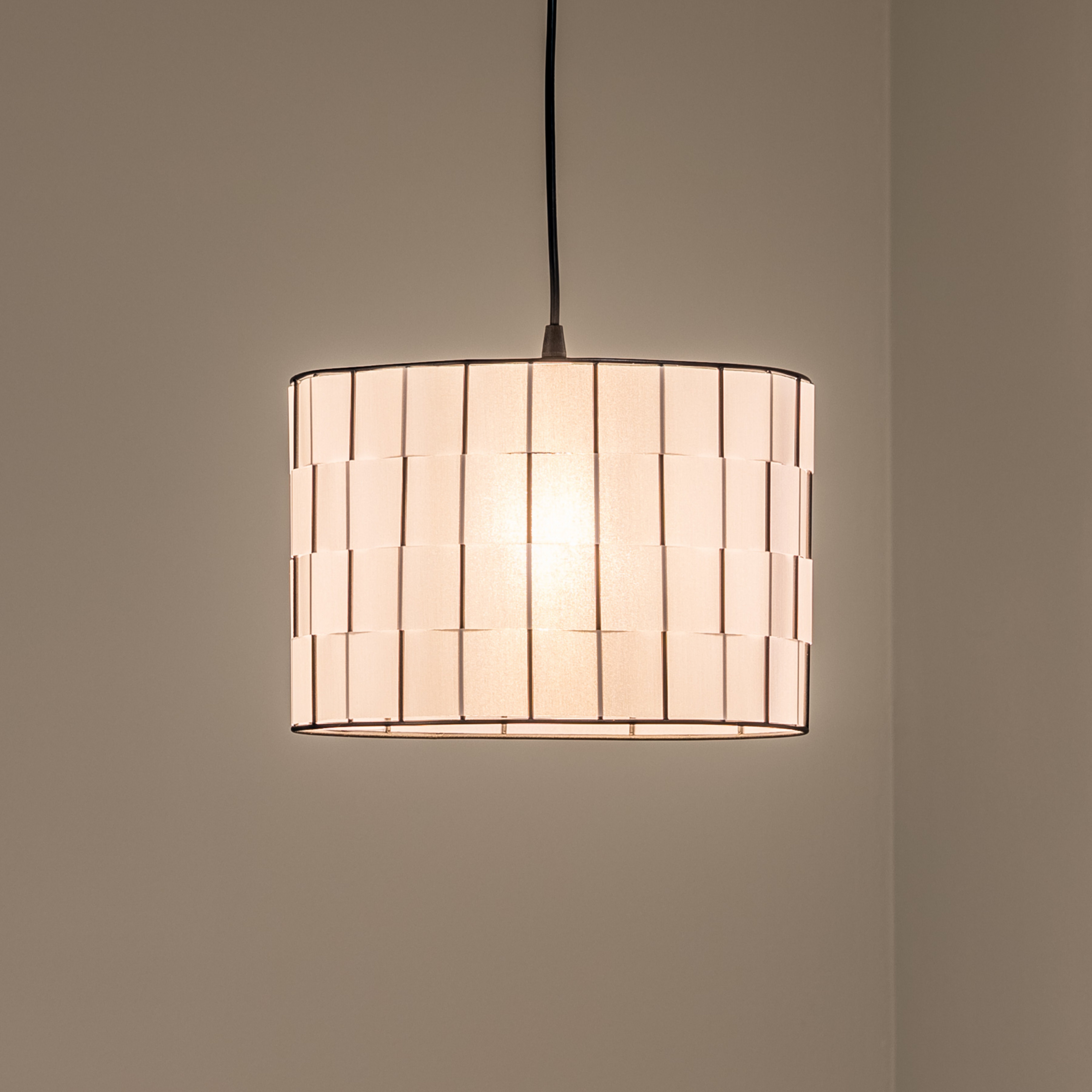Závěsné svítidlo Atlanta, bílé, Ø 30 cm, textil, E27