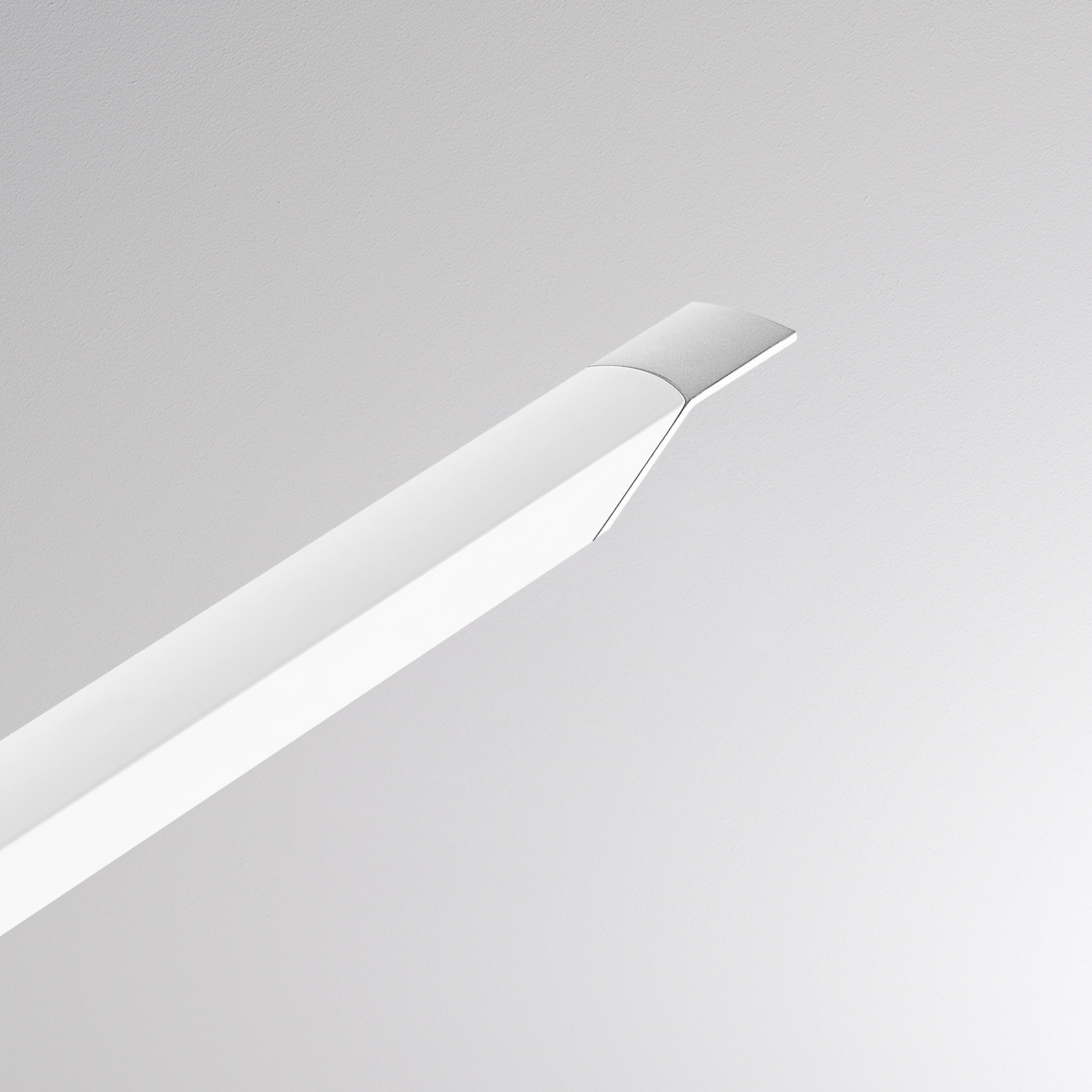 Lámpara de mesa LED FLOYD ACCU, blanca, 55 cm, CCT, atenuable