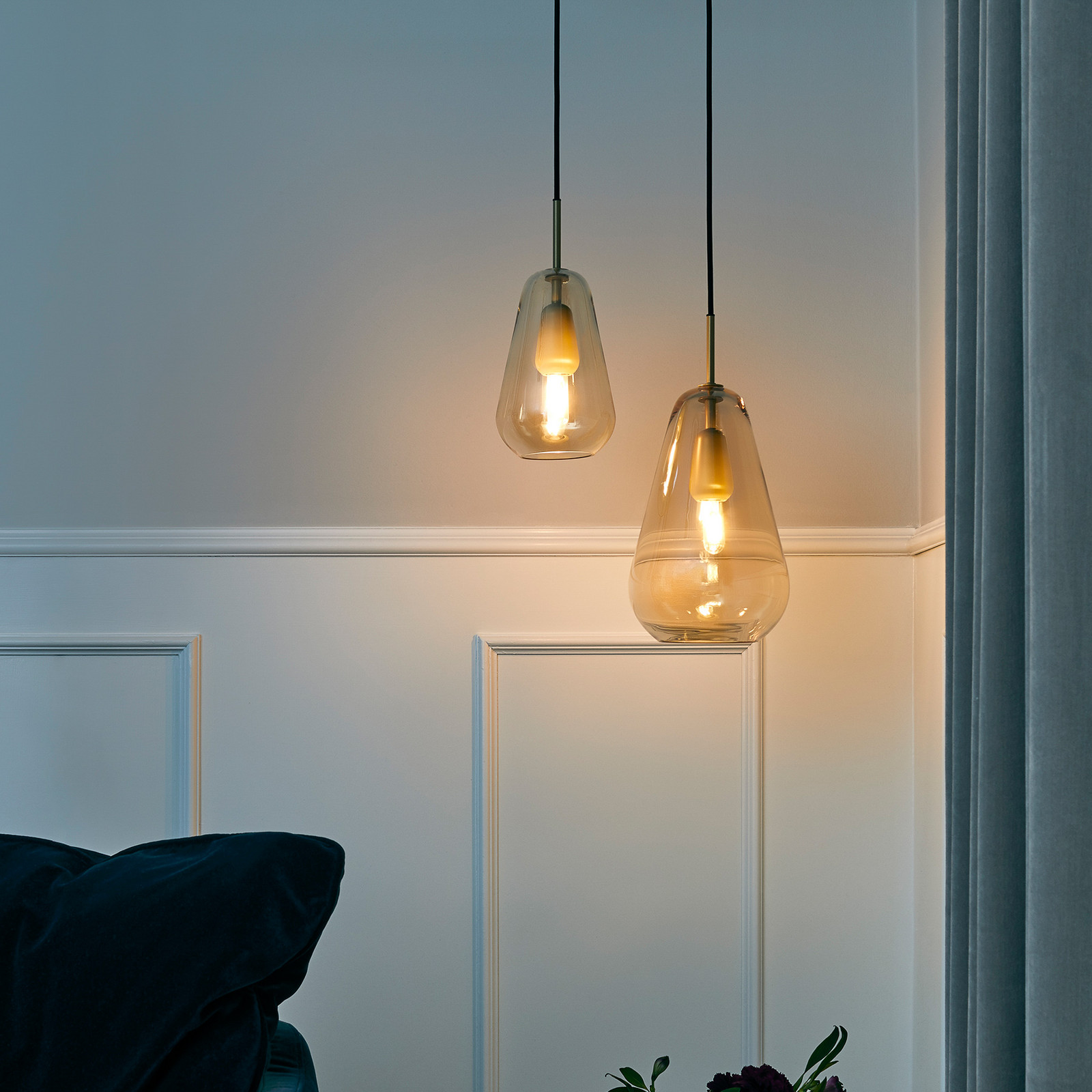 Anoli 1 Taklampa Medium Nordic Gold/Gold Nuura Aps - Vardagsrum - Design - Glas - Med en ljusk&auml;lla