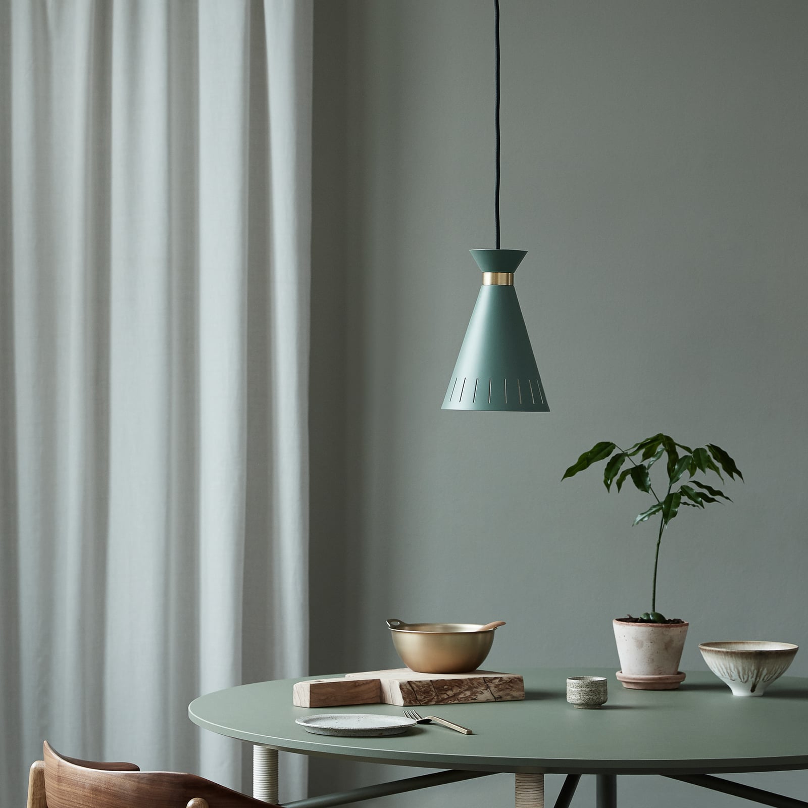 Lampa wisząca Cone, zielona, Ø 16 cm – Warm Nordic