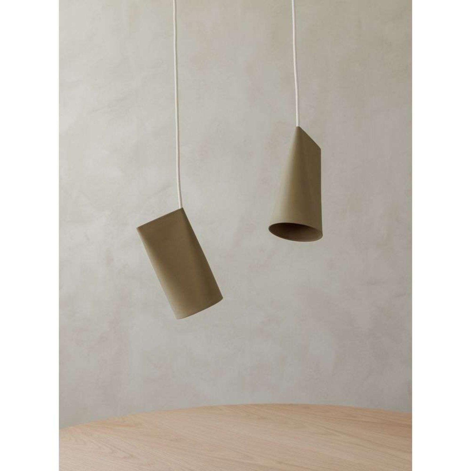 Ceramic Narrow Pendant Olive - Moebe