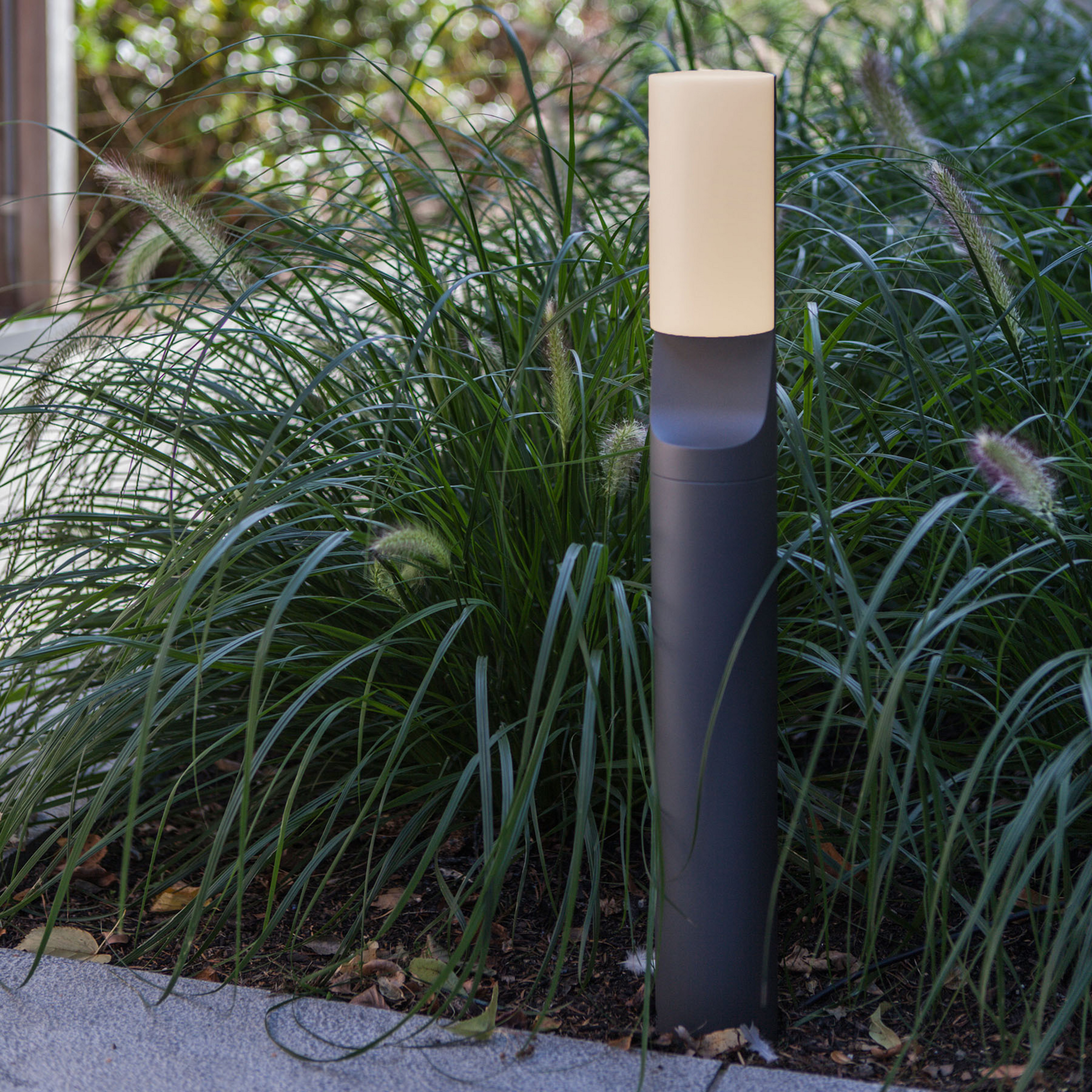 Borne lumineuse Bati à diffuseur semi-circulaire
