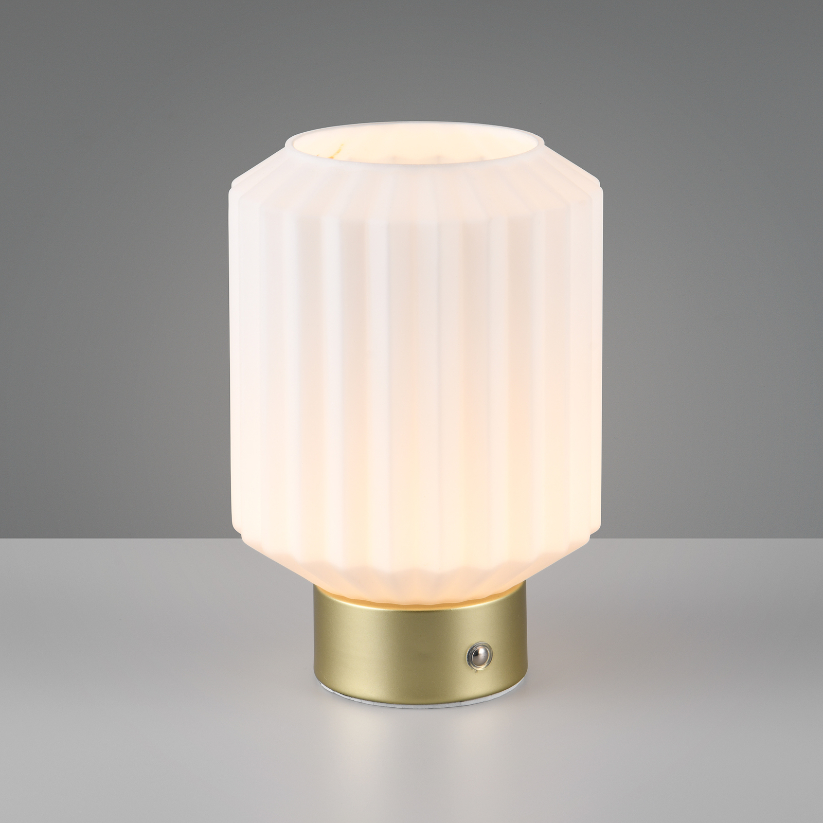 Stolna LED baterijska lampa Lord, mesing/opal, visina 19,5 cm, staklo
