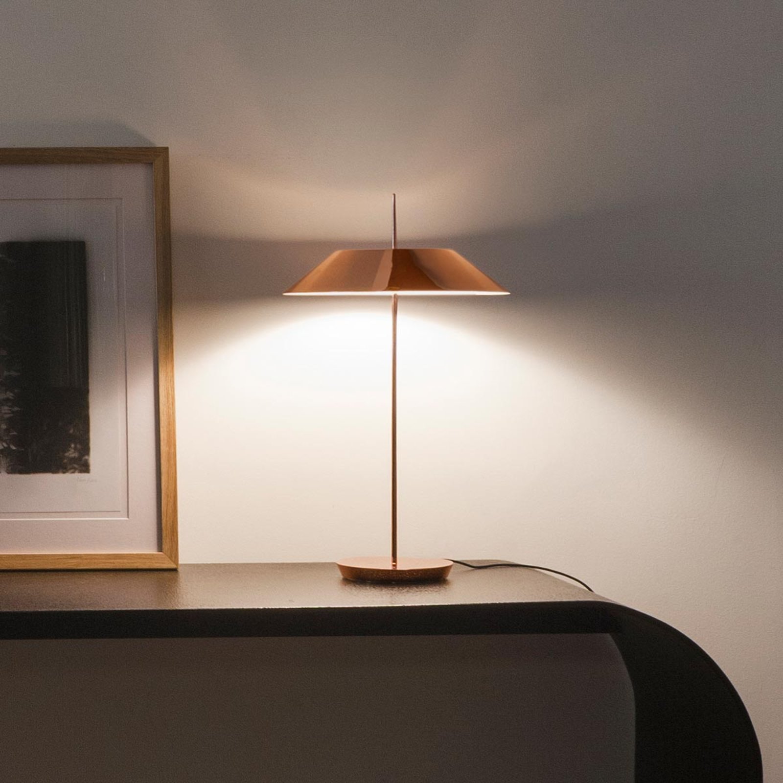 Vibia Mayfair -LED-pöytälamppu, kiiltävä kupari