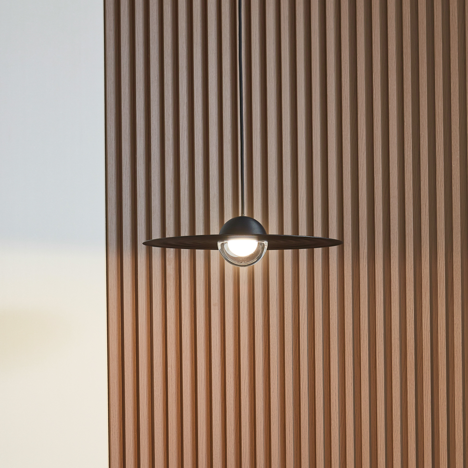 Lucande LED κρεμαστό φωτιστικό Tethrion, μαύρο, αλουμίνιο, Ø 40 cm