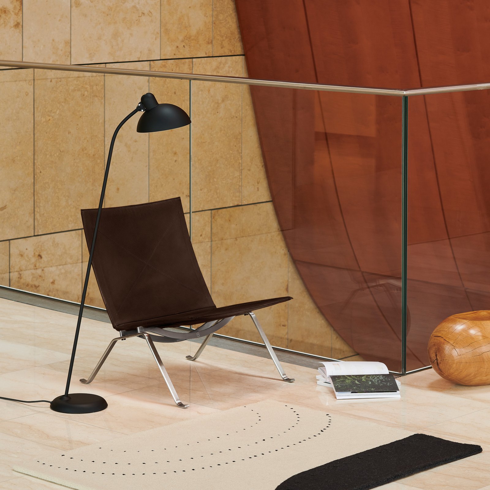 KAISER idell™ 6556-F Floor Lamp Matt Black - Fritz Hansen