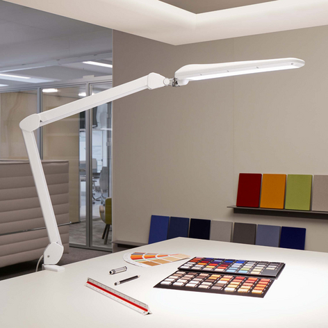 LED-bordslampa MAULcraft med klämfot, dimbar