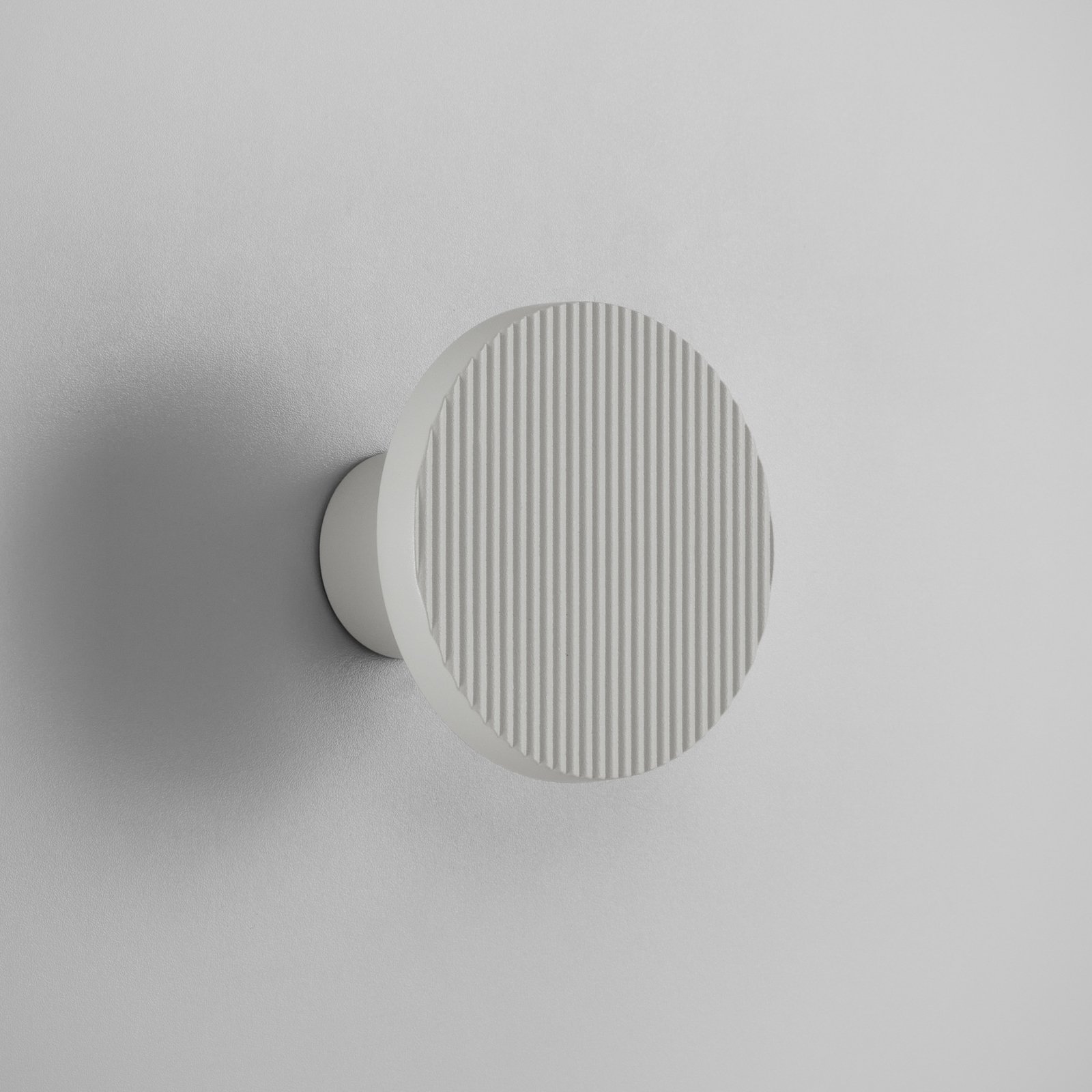 Bover LED-vägglampa Arid A/01 vit CCT 2 200–2 700 K IP44 Bover LED-vägglampa Arid A/01 vit CCT 2 200–2 700 K IP44