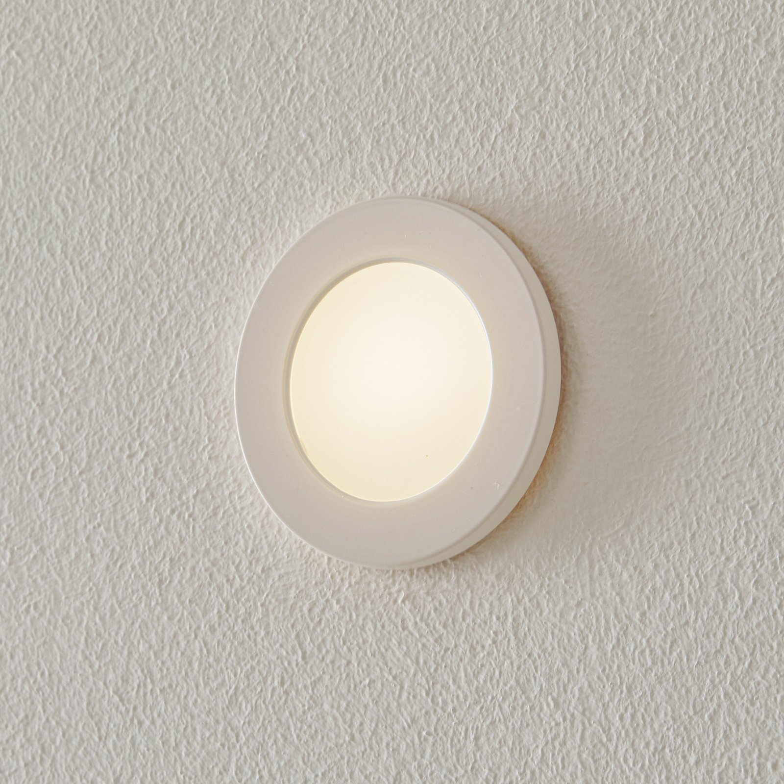 BEGA Accenta wall lamp round frame white 160lm