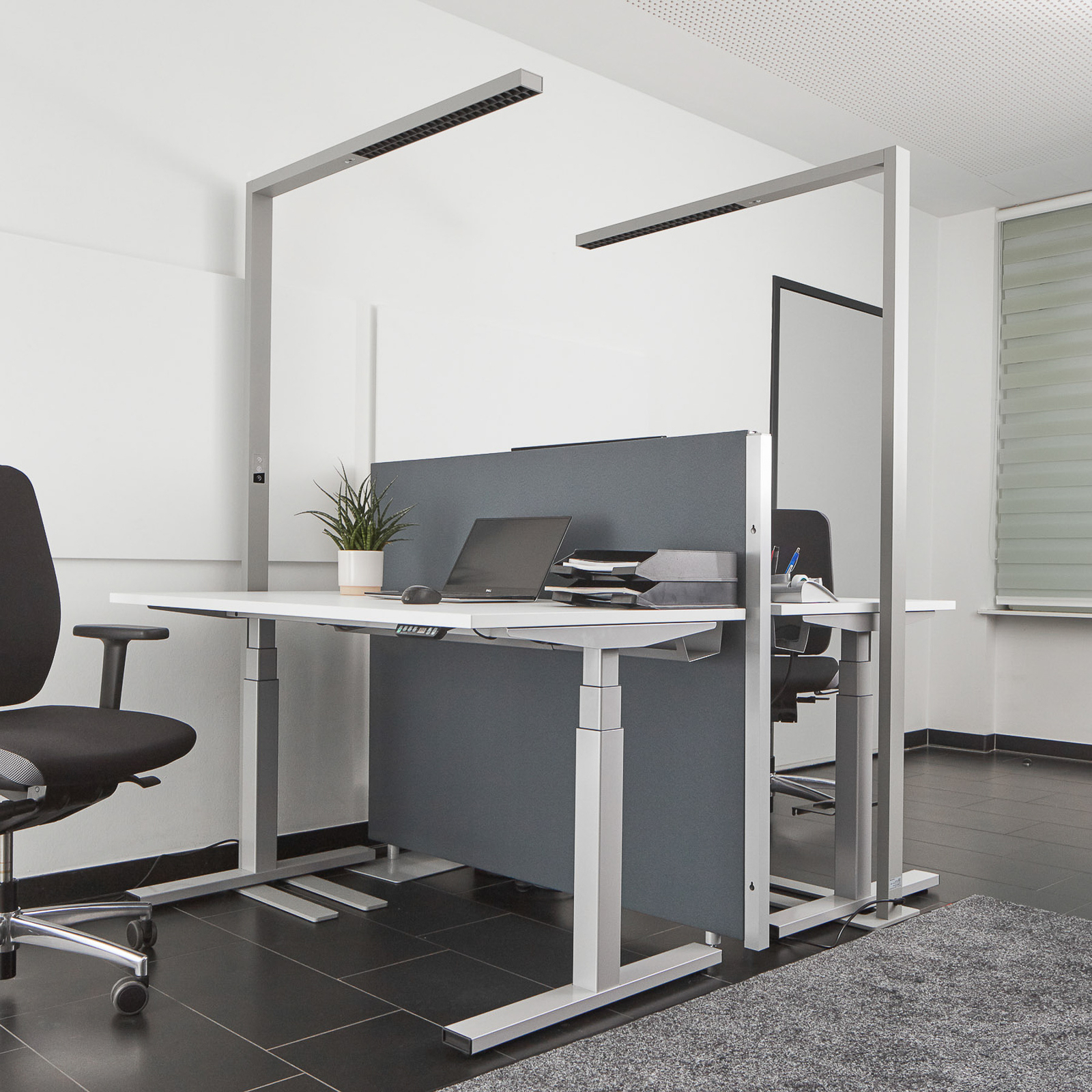 Arcchio LED-Büro-Stehlampe Jolinda, 2er-Set, silber, 4.000 K