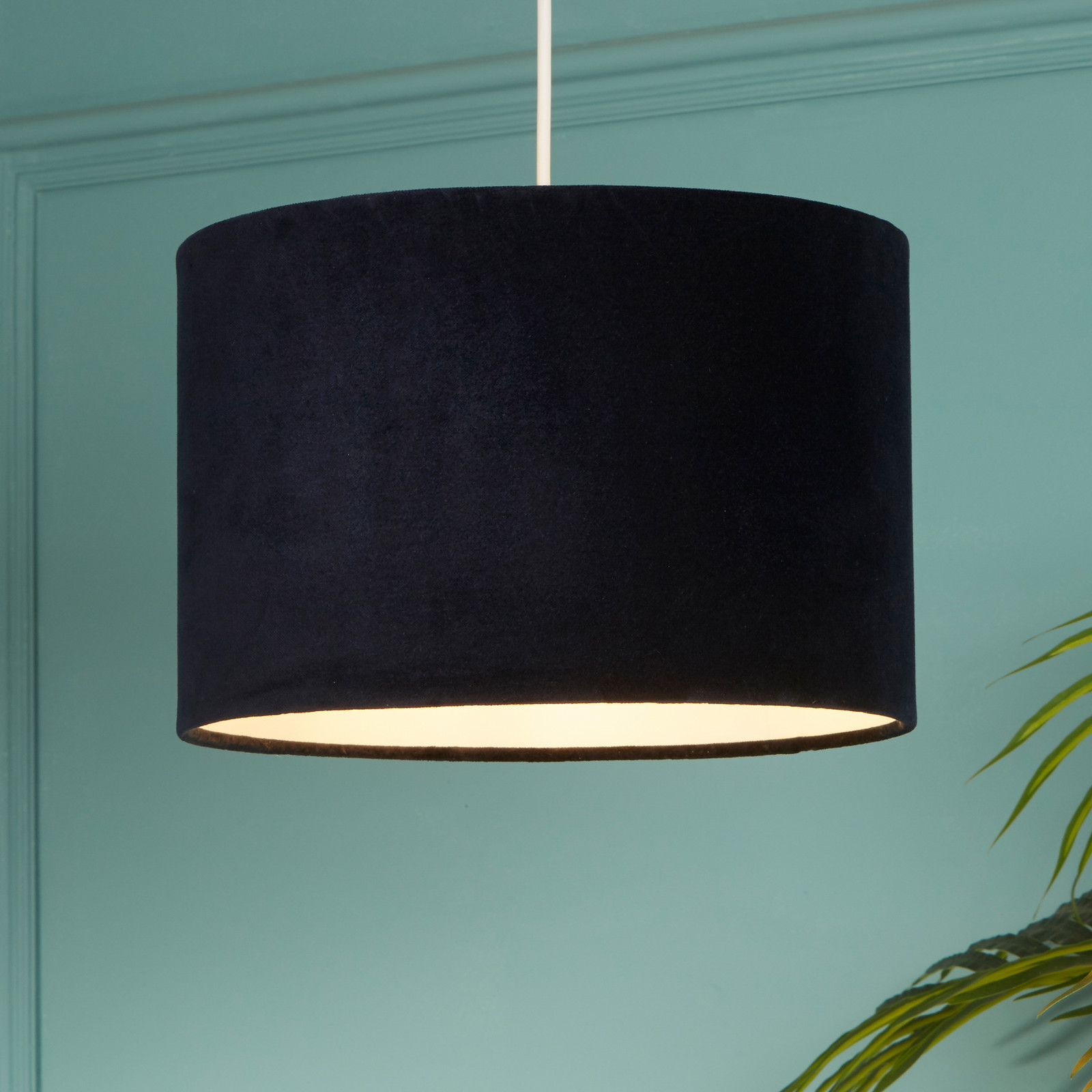 Searchlight Lampă suspendată Mersana Ø 30 cm albastru închis catifea E27 - Camera de zi / sufragerie - Scandinavă - Țesătură / Textil