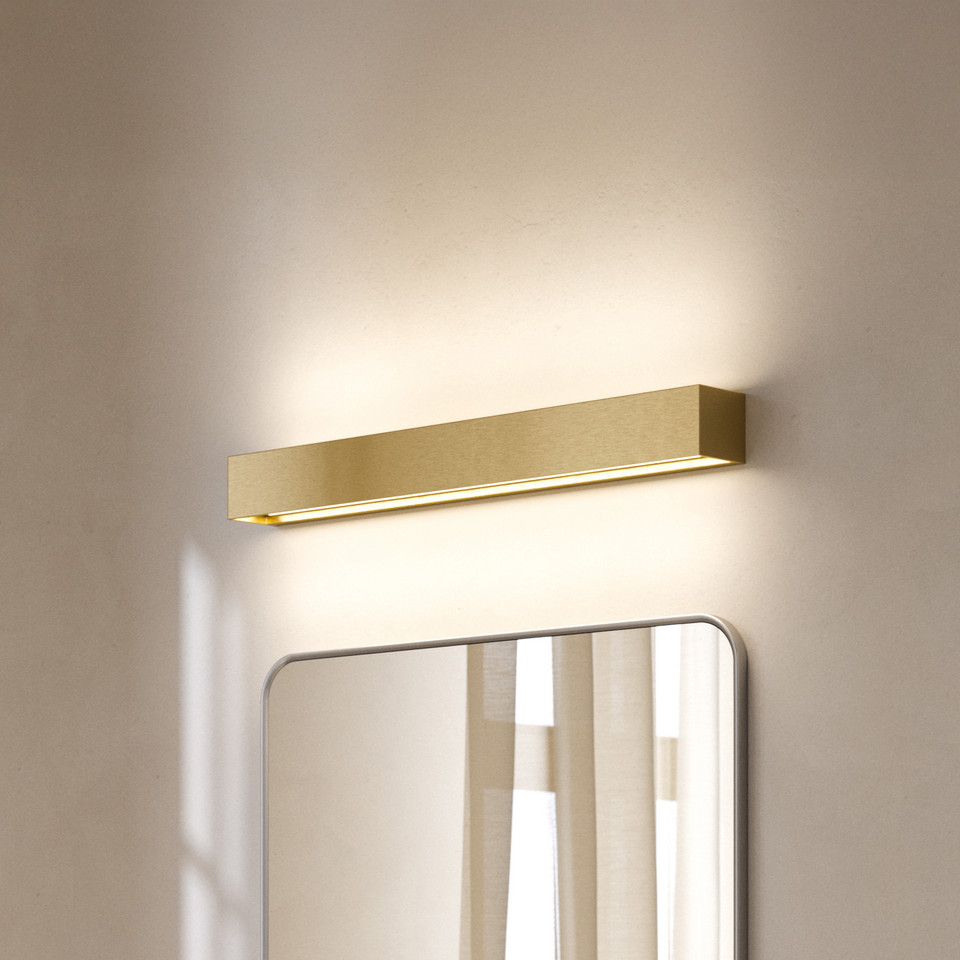 Light-Point Linea W3 LED-vägglampa mässing 60 cm, guld / mässing från Light-Point