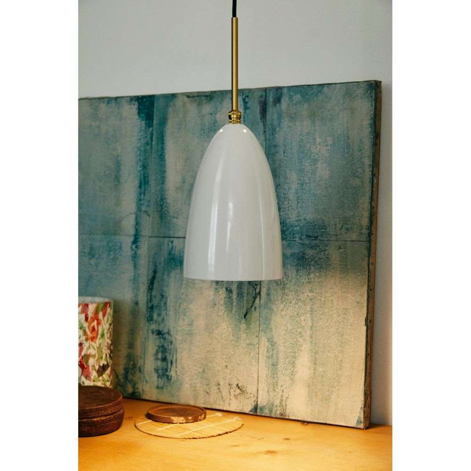 Gräshoppa Taklampa Glossy Alabaster White/Brass - GUBI