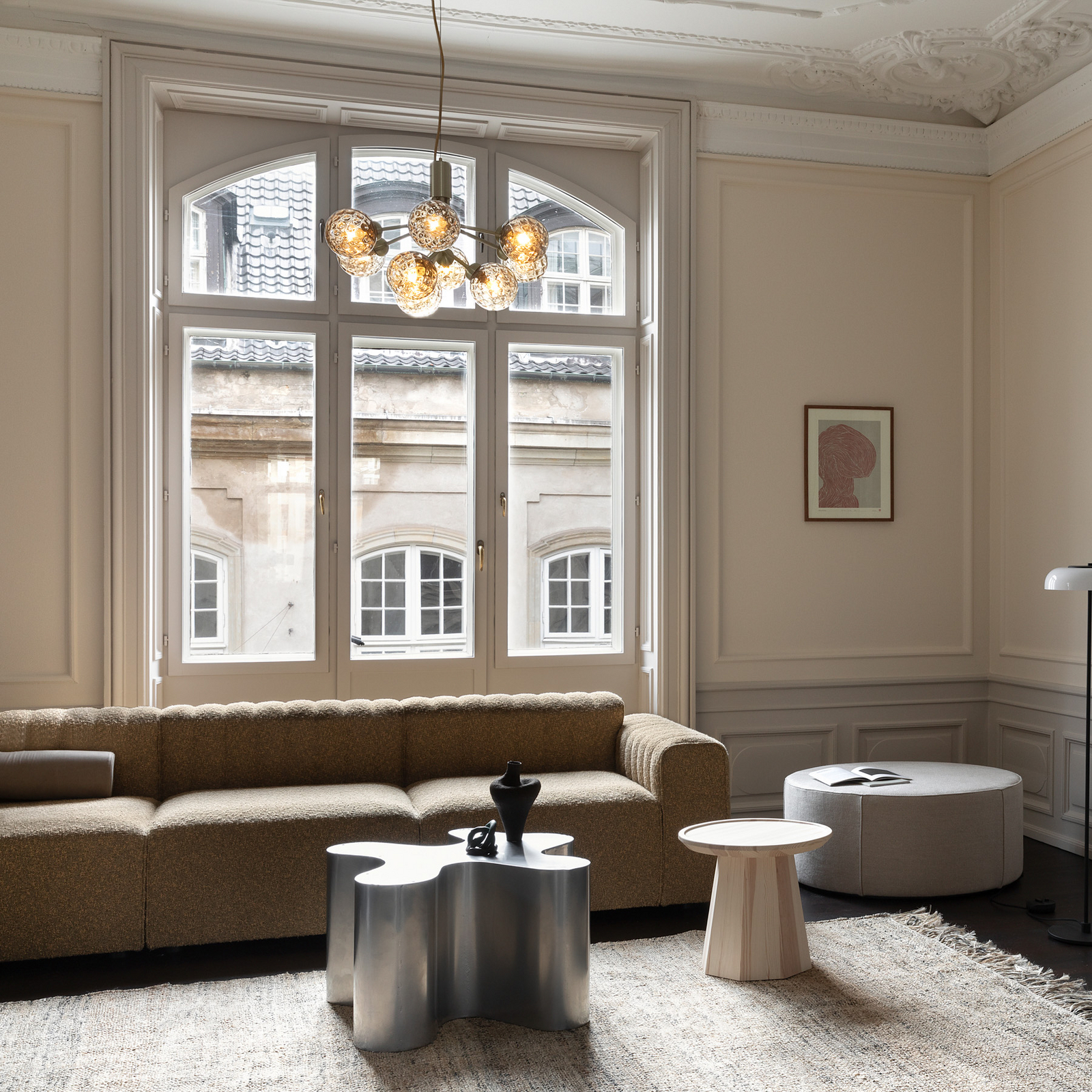 Apiales 9 lysekrone, messing/guld, Ø 60 cm, 9 lyskilder - Nuura Apiales 9 lysekrone, messing/guld, Ø 60 cm, 9 lyskilder - Nuura