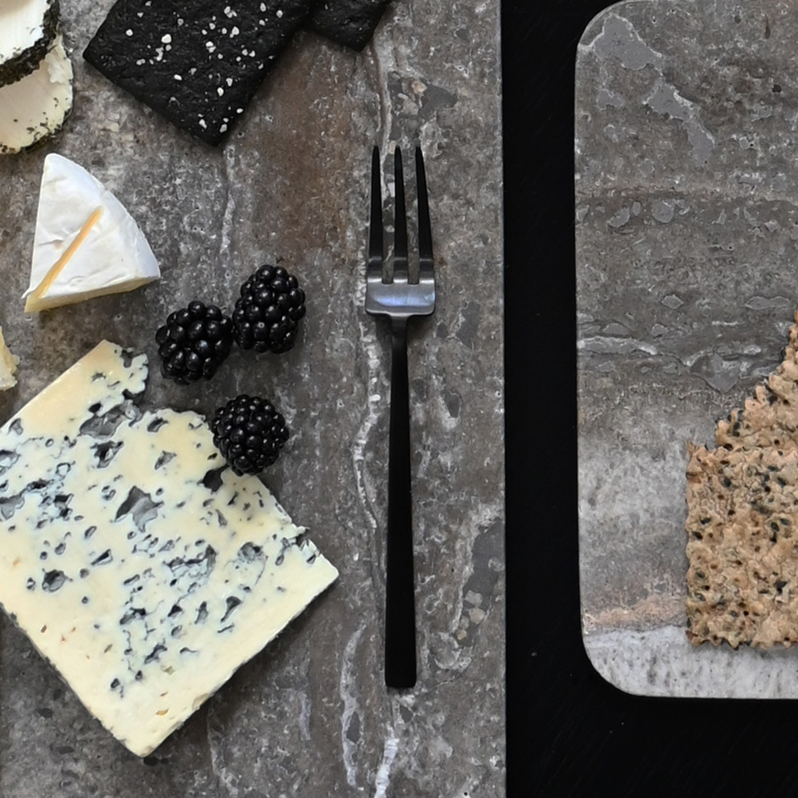 Widelec do deserów Kogei, zestaw 4 sztuki, czarny, 16 cm – 101 Copenhagen