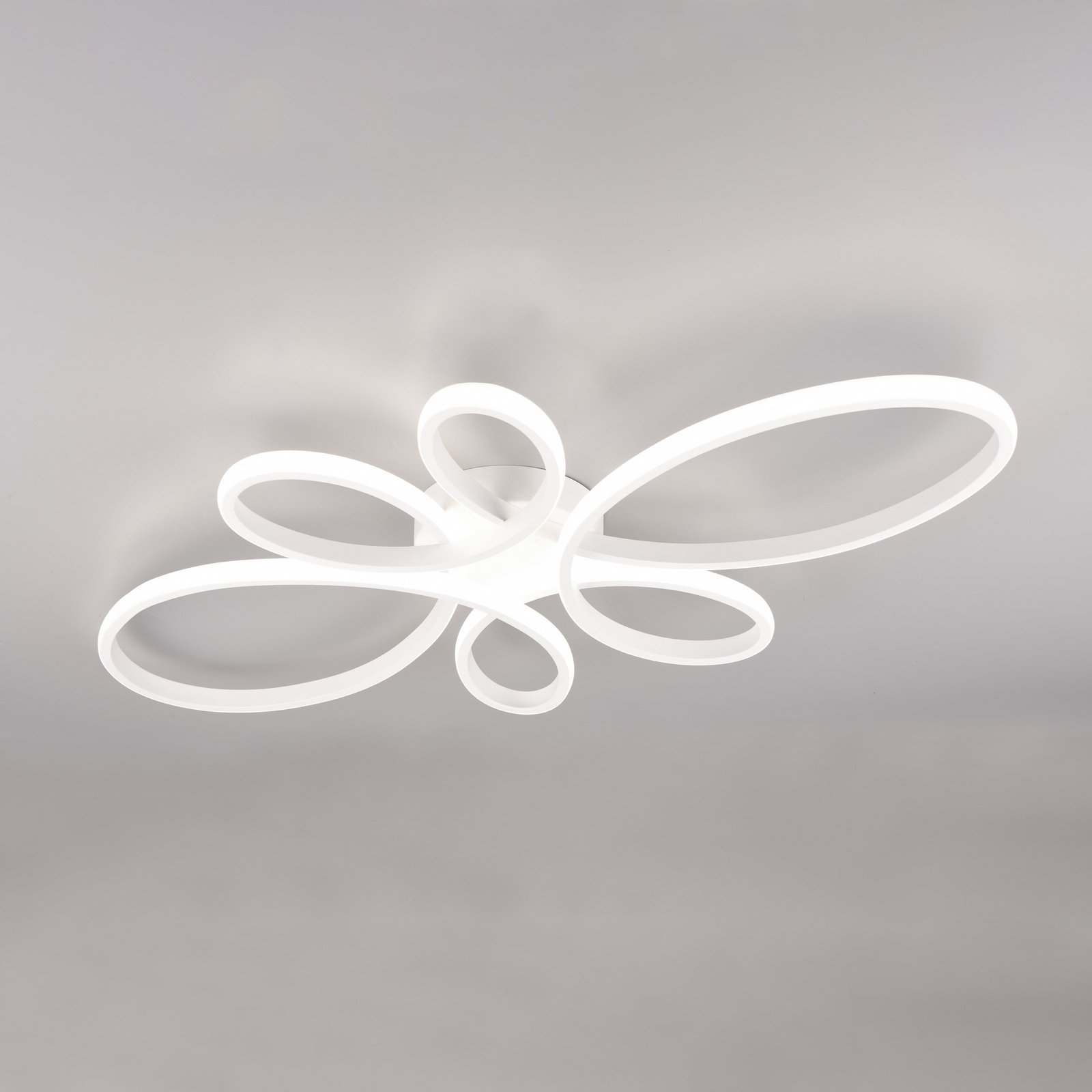 Fly LED-taklampe, matt hvit, 4000 K, 83 cm x 45 cm