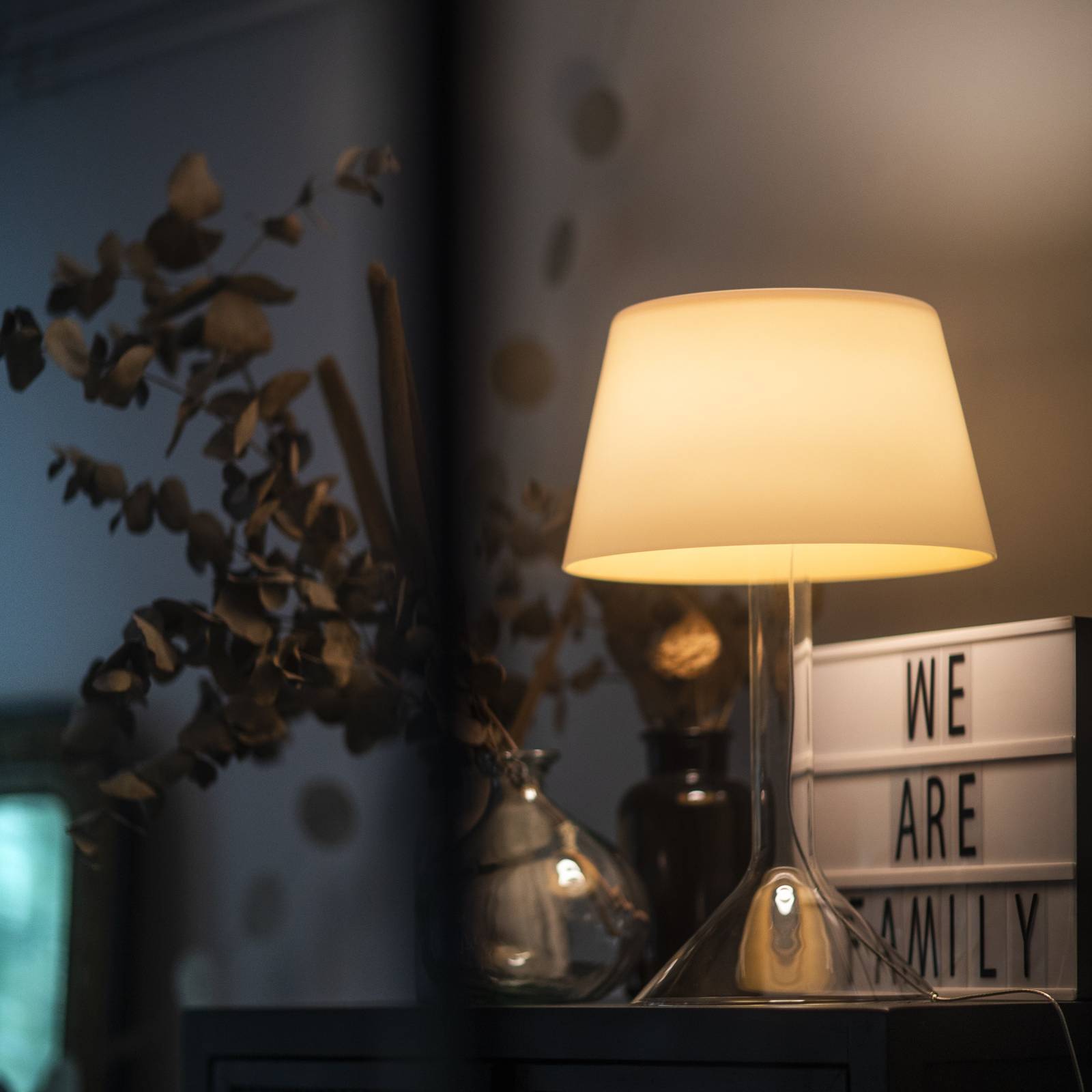 Foscarini lampa stołowa LED Chapeaux V, biały