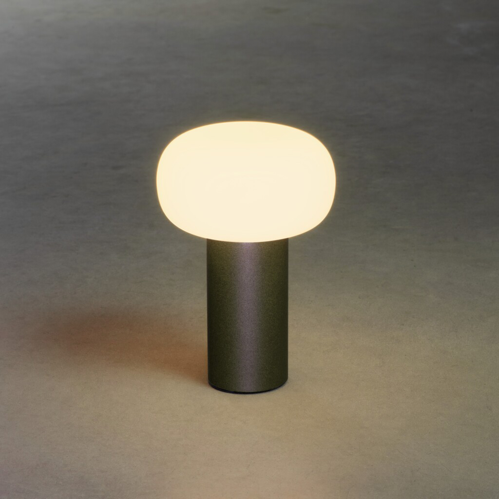 LED stolní lampa Antibes IP54, baterie RGBW, černá