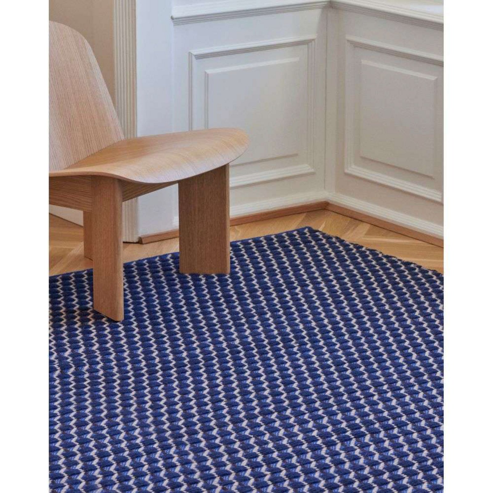 Channel Rug 170x240 Blue/White - HAY