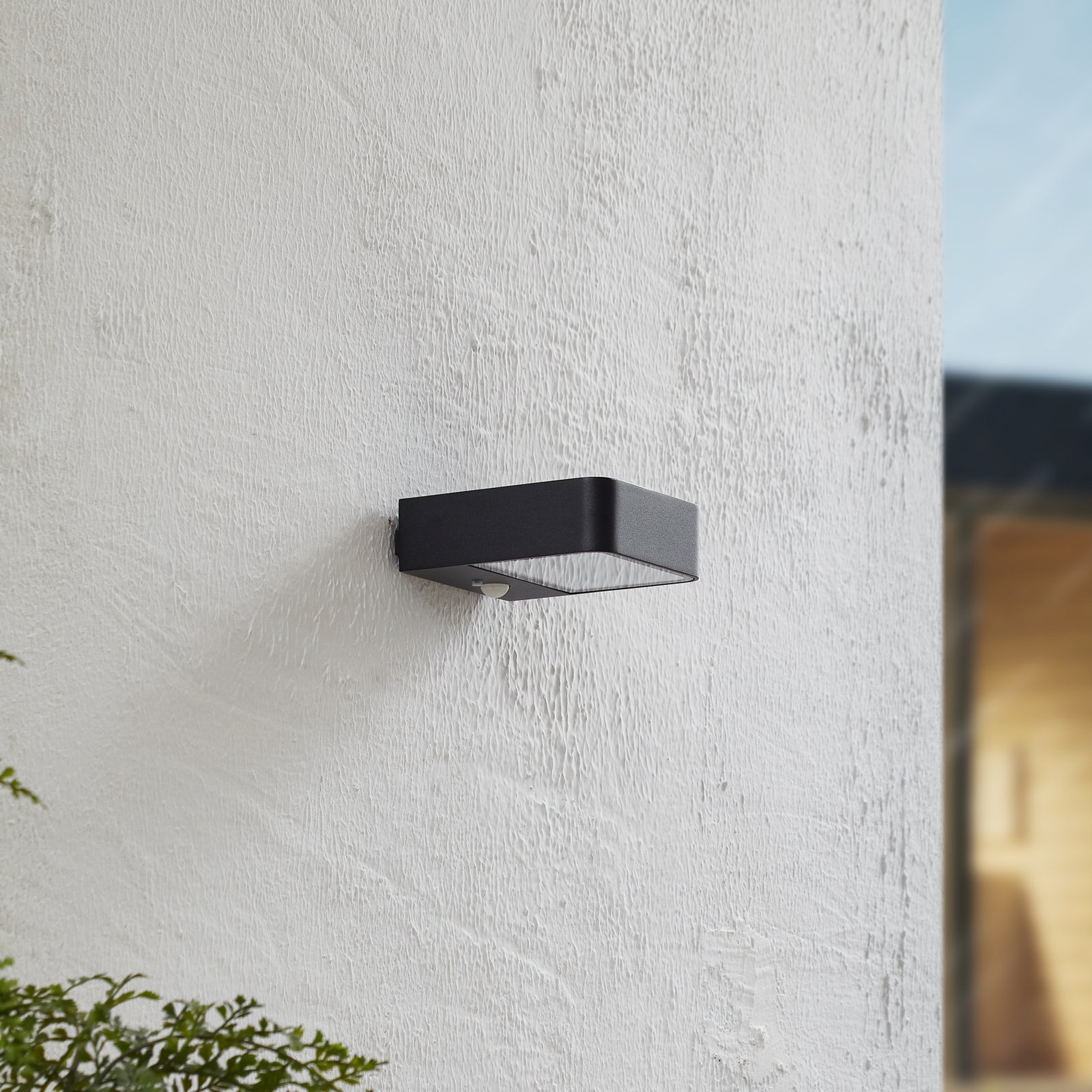 Dava Solarzelle Wandleuchte W/Sensor H5 Schwarz - Lucande