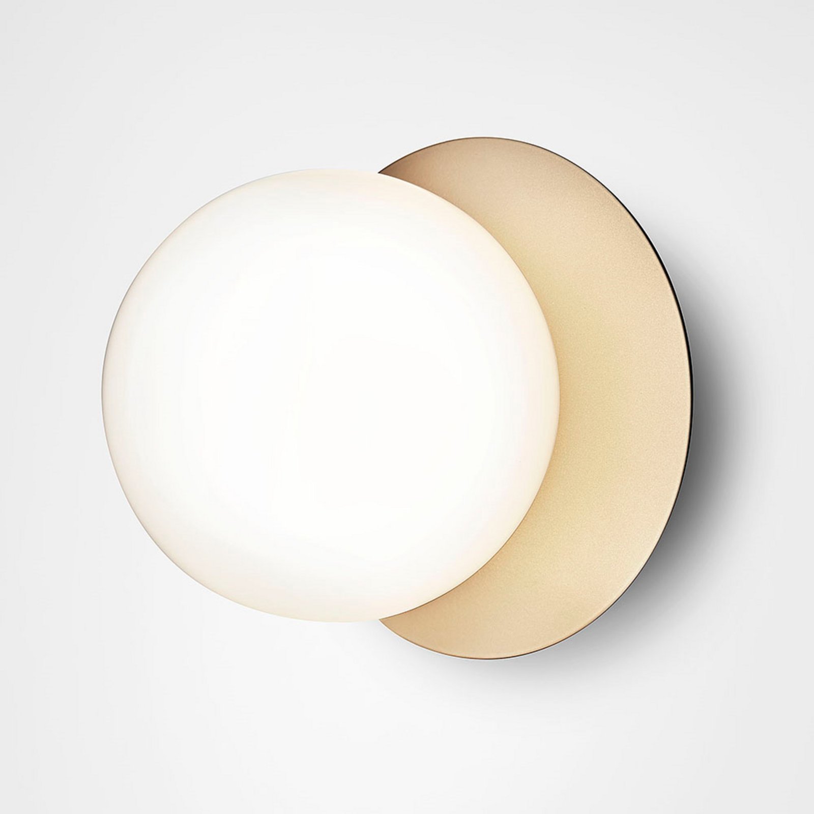 Liila 1 Wall/Ceiling Lamp IP44 Medium Nordic Gold/Opal White - Nuura